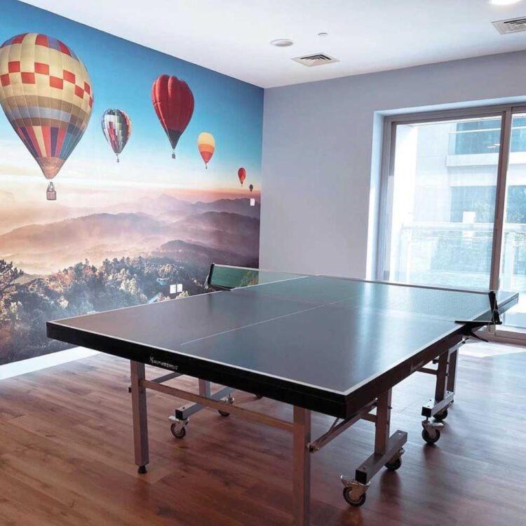 Two Continents Holiday Homes - Sea & Palm View Elegant 1 Bedroom Apartment