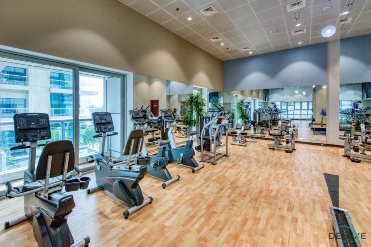 Two Continents Holiday Homes - Sea & Palm View Elegant 1 Bedroom Apartment