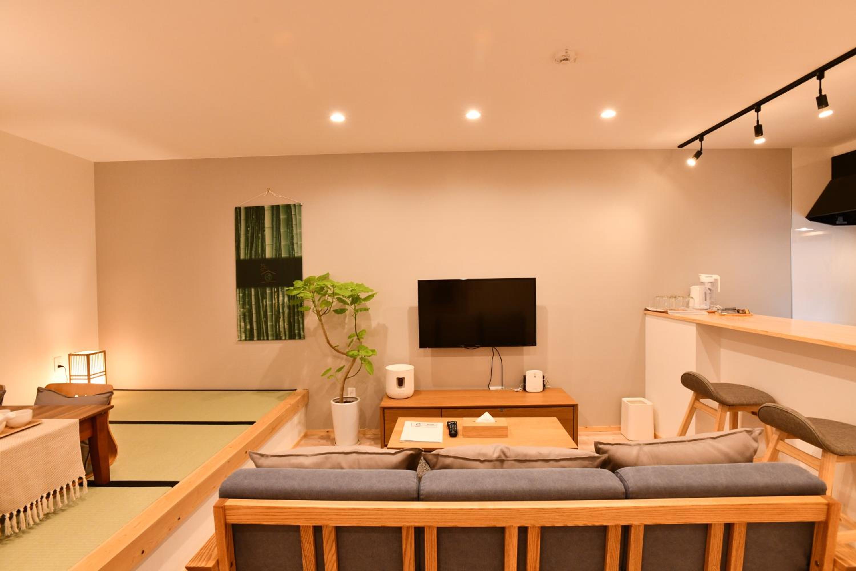 FL House 浪花町