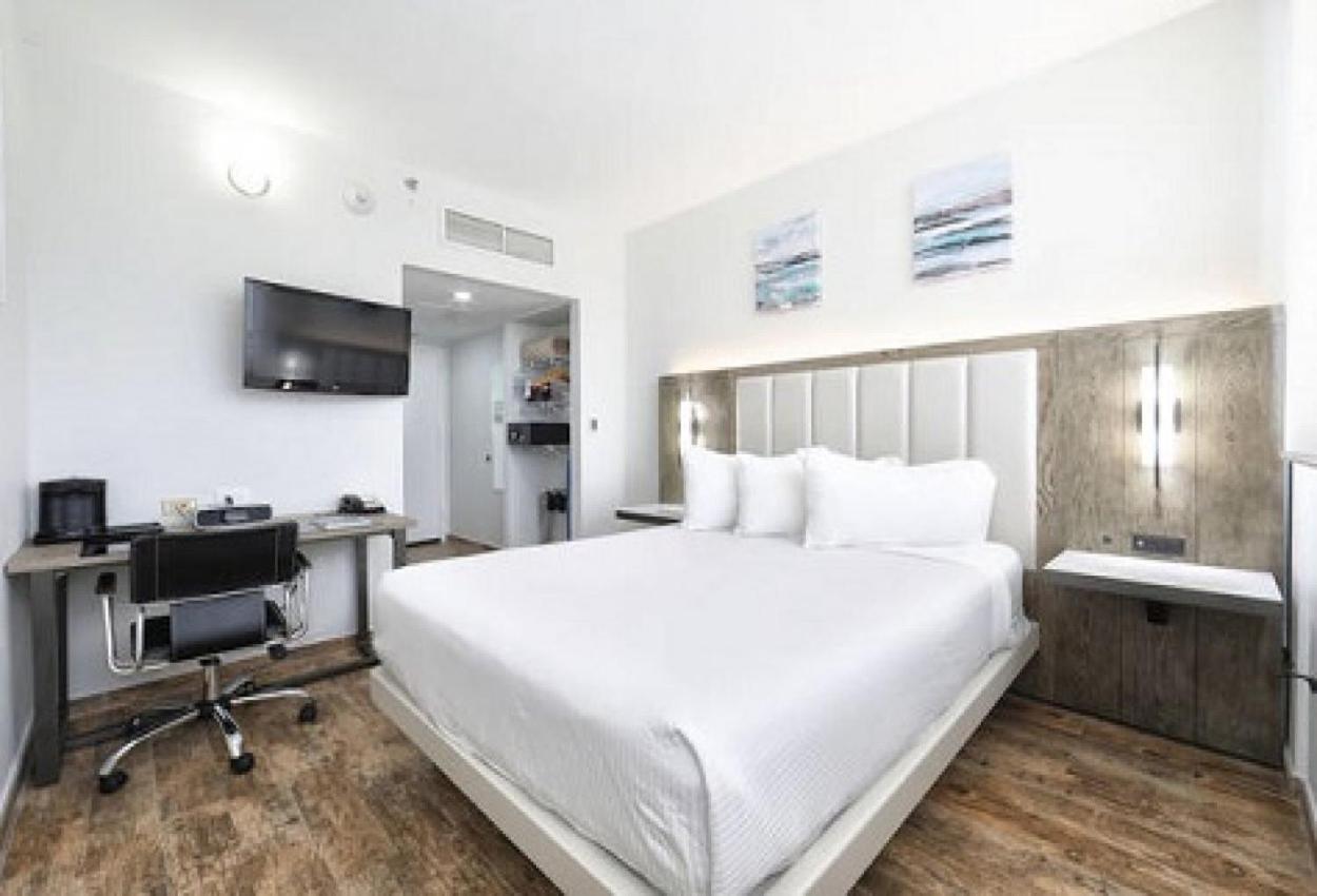 San Juan Airport Hotel - Property Image 2