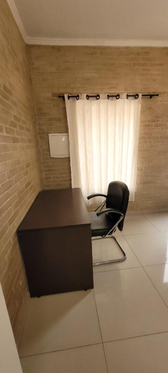 Sobrado 2 amplo e confortável em condomínio