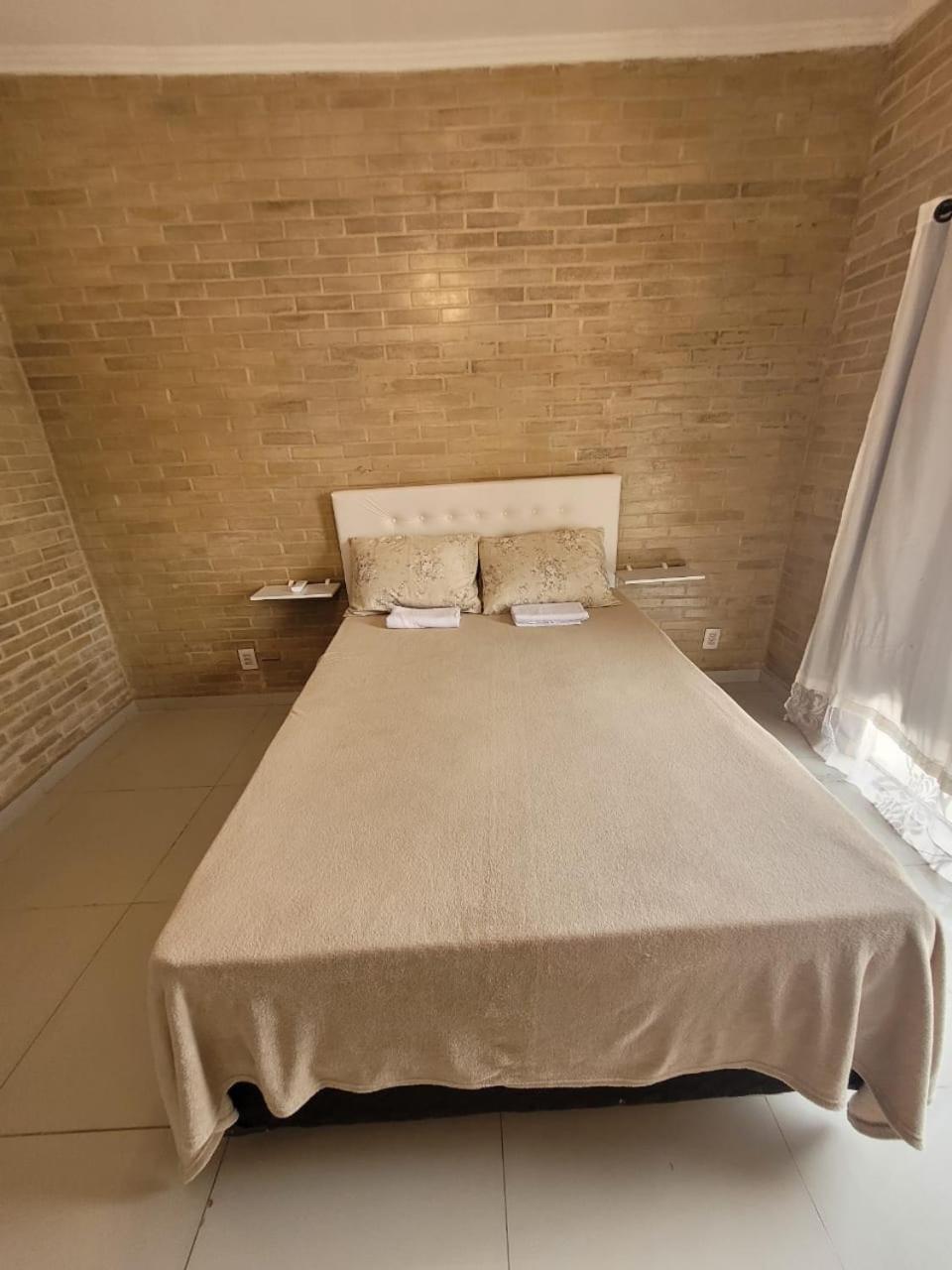 Sobrado 2 amplo e confortável em condomínio