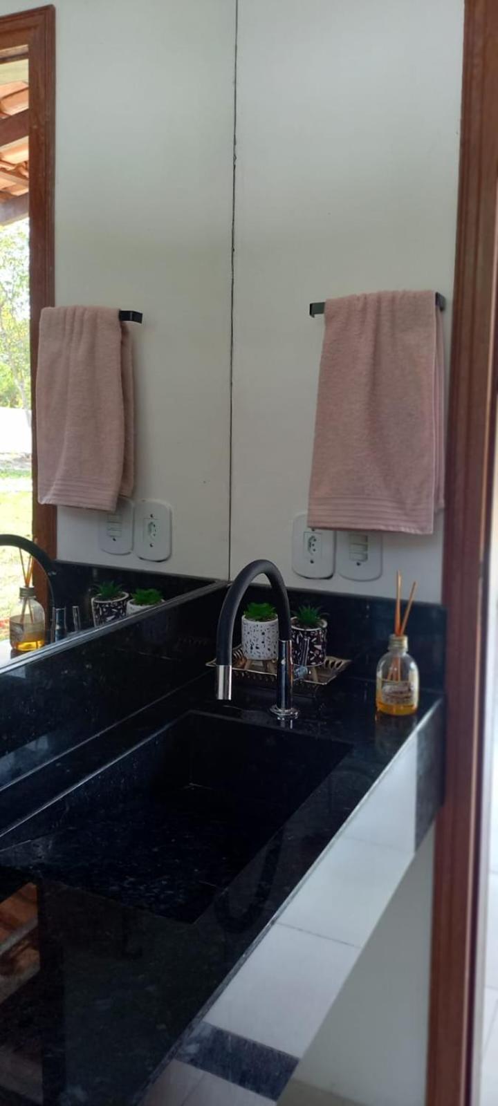 CASA CONFORTÁVEL COM 4 QUARTOS EM ALTER DO CHÃO