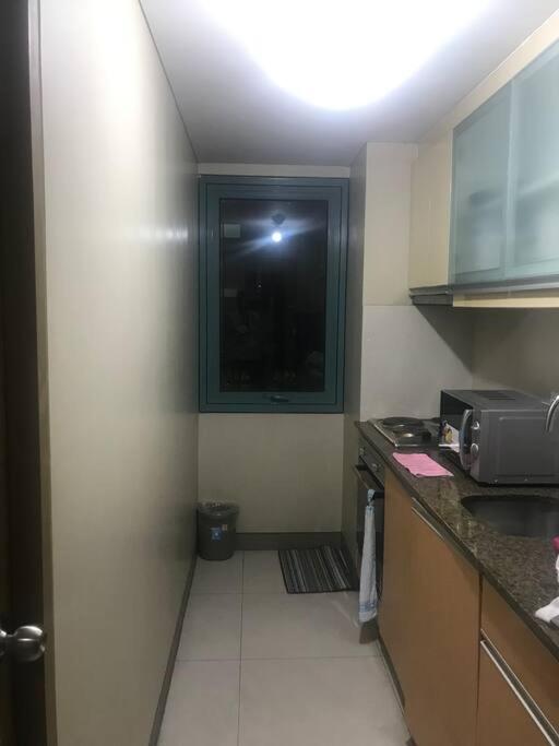 Lovely 2 Bed Room condo infront of NAIA Terminal 3 view 4