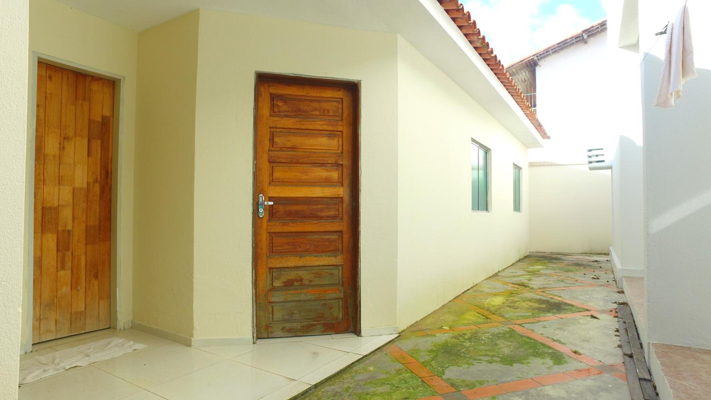Casarão Com 3 suítes, 2 quartos, Piscina, Praia Perto