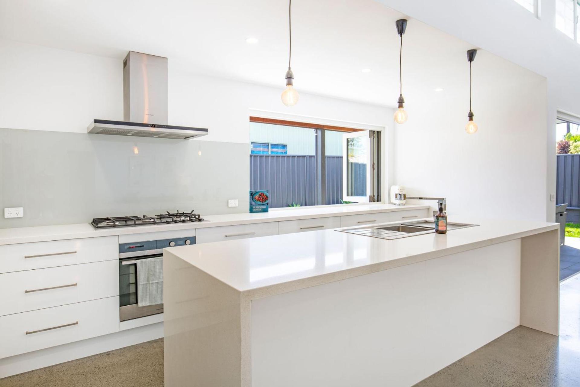 Bathers Pet Friendly 4 Mins Walk to Beach