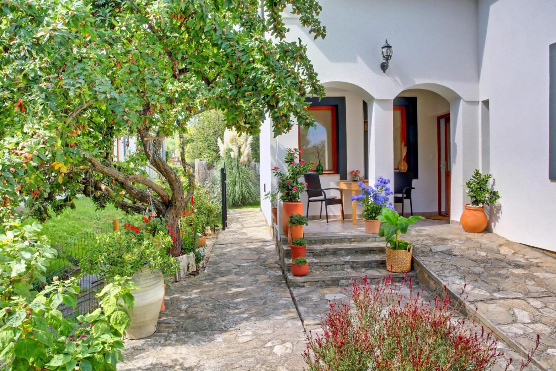 Apartment Villa 125