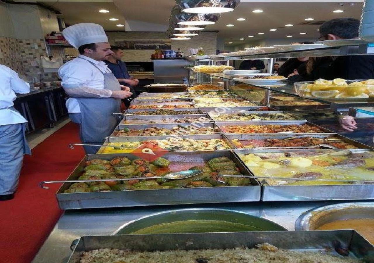 Feeling at home in İstanbul Center 5 Minutes walk to The Ataköy Metro Station & Metrobus