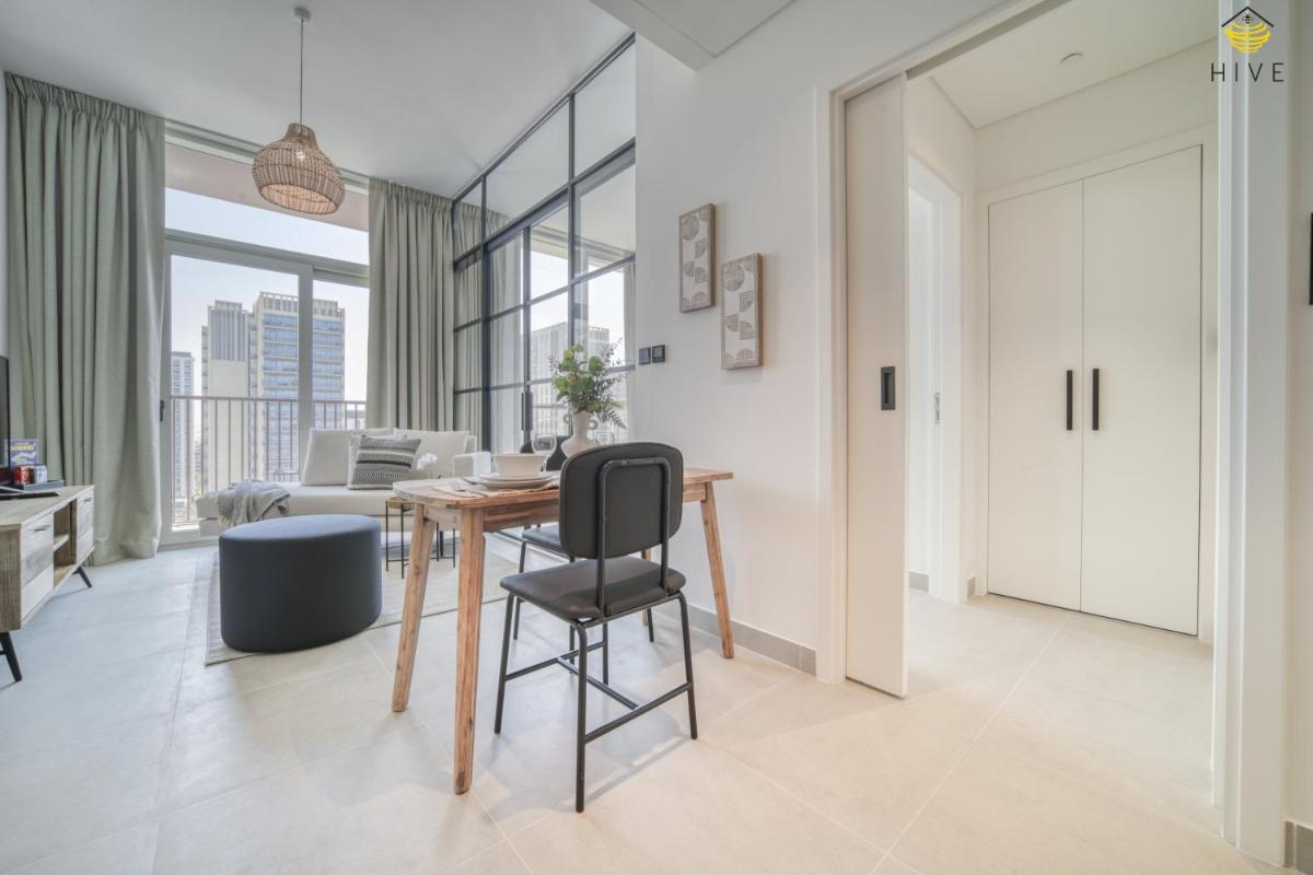 Beautiful 1 Bedroom apartment in Collective 2.0