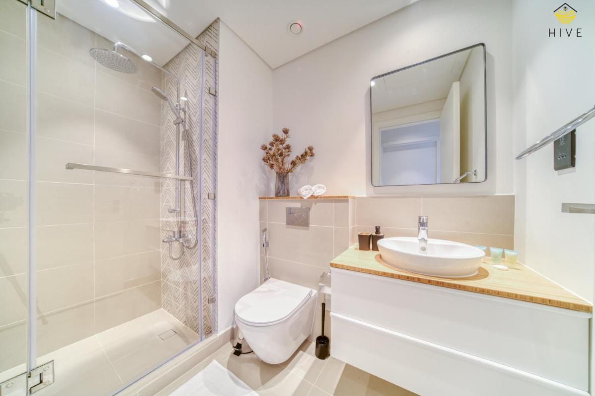 Beautiful 1 Bedroom apartment in Collective 2.0