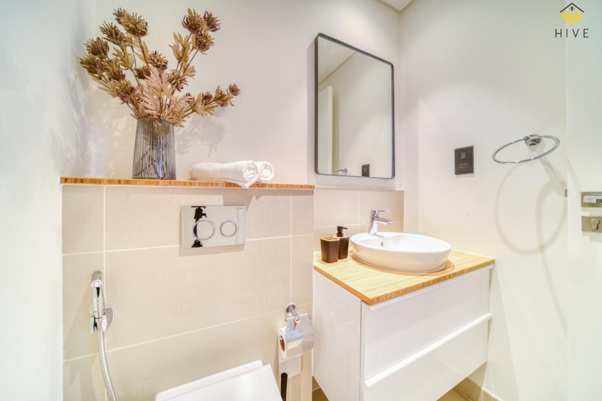 Beautiful 1 Bedroom apartment in Collective 2.0
