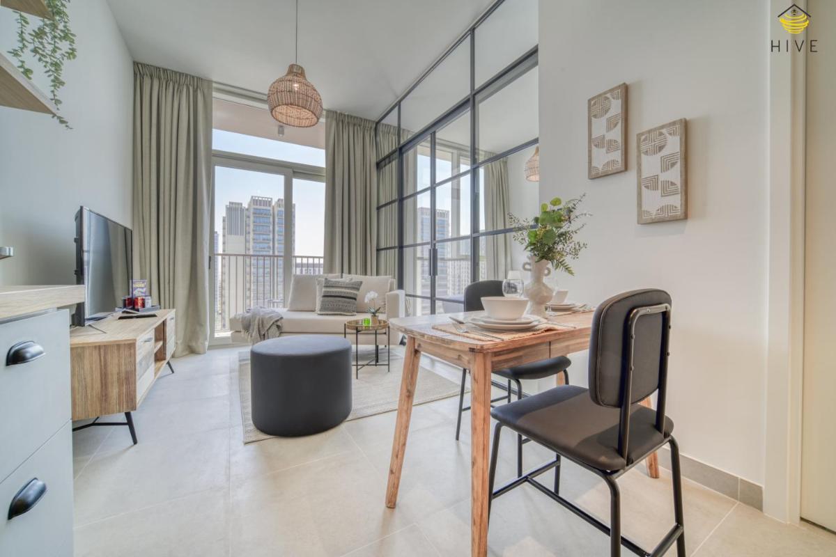 Beautiful 1 Bedroom apartment in Collective 2.0