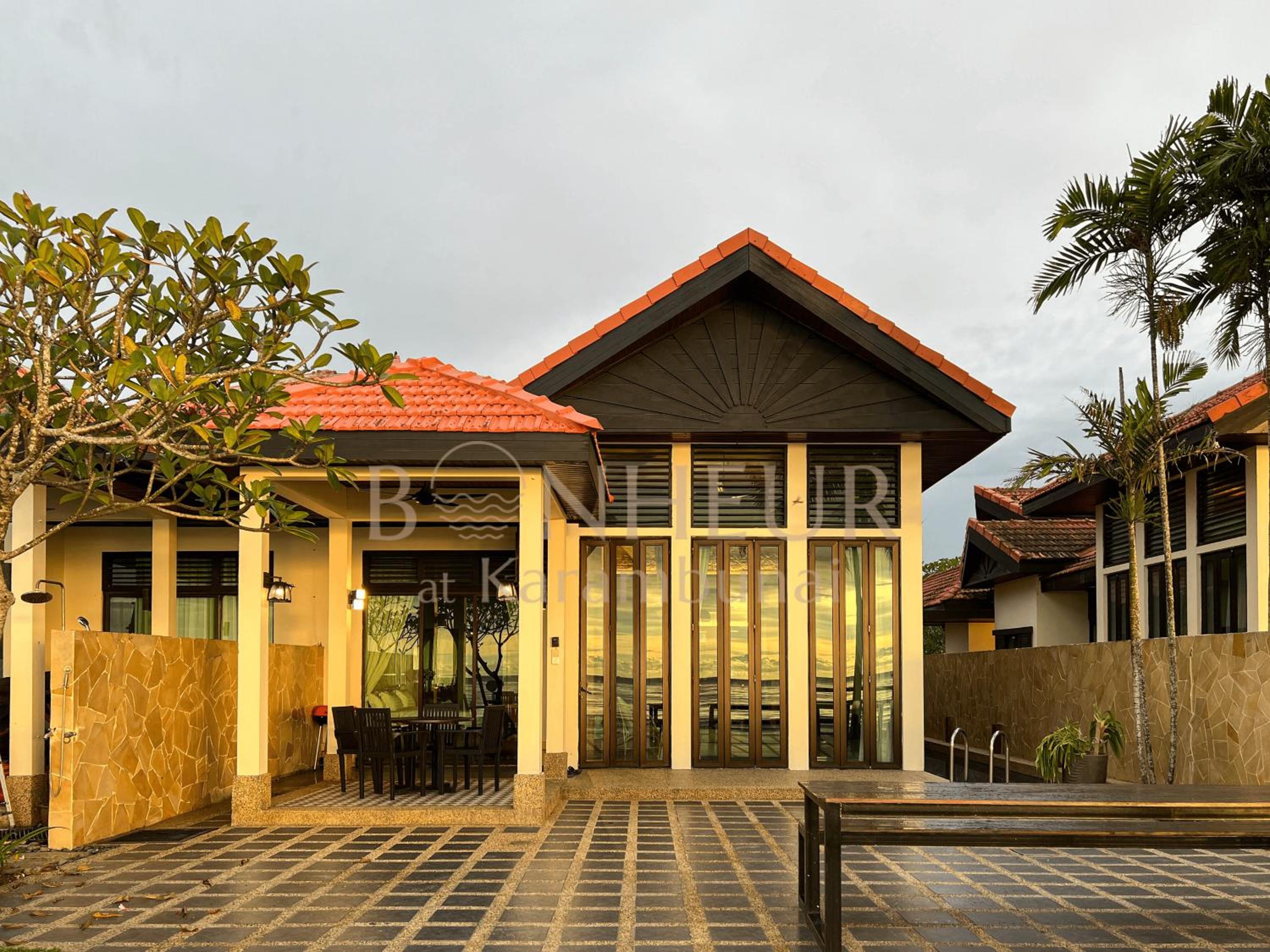 Bonheur at Karambunai