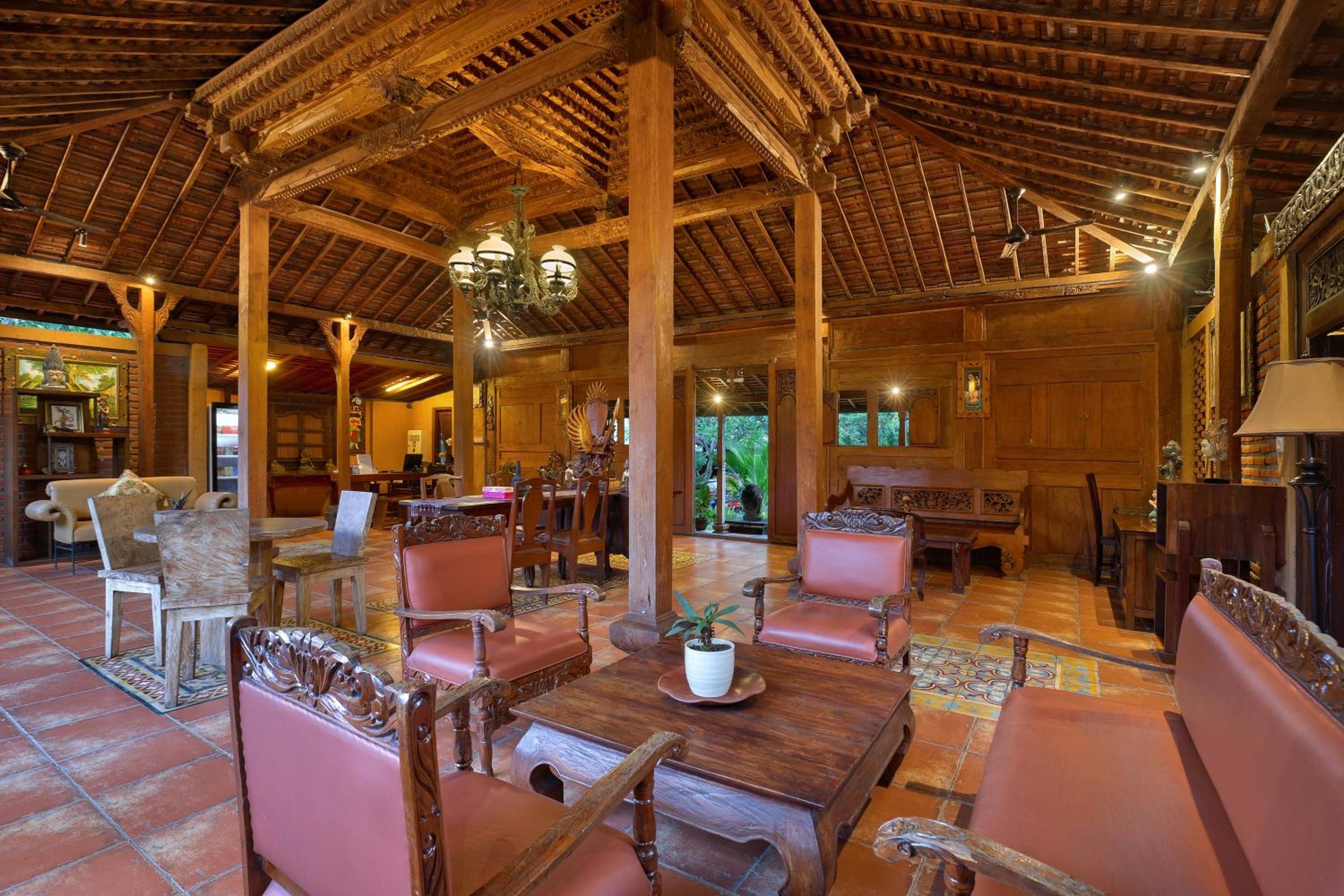 Mahe Garden Kuta Villas