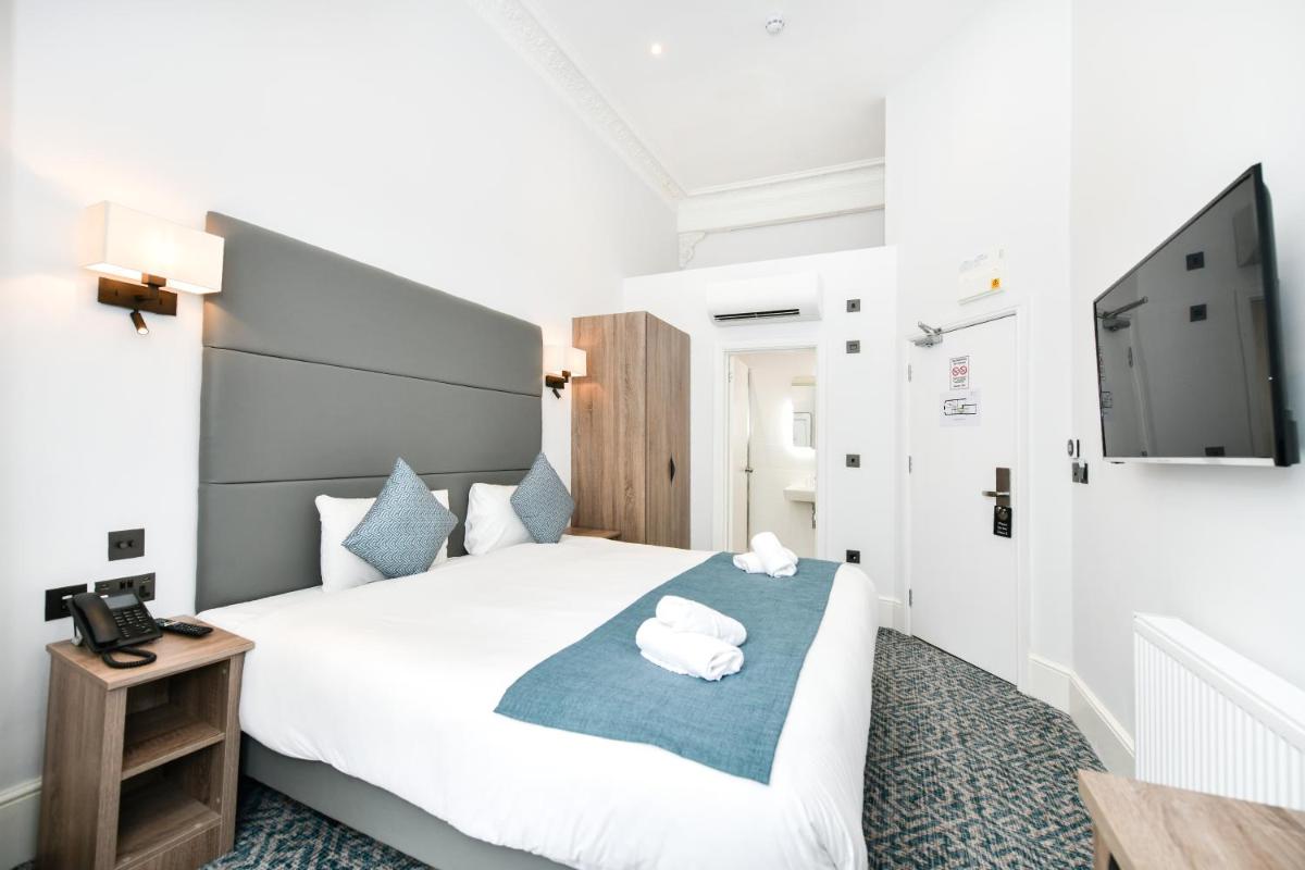 The J Hyde Park 32