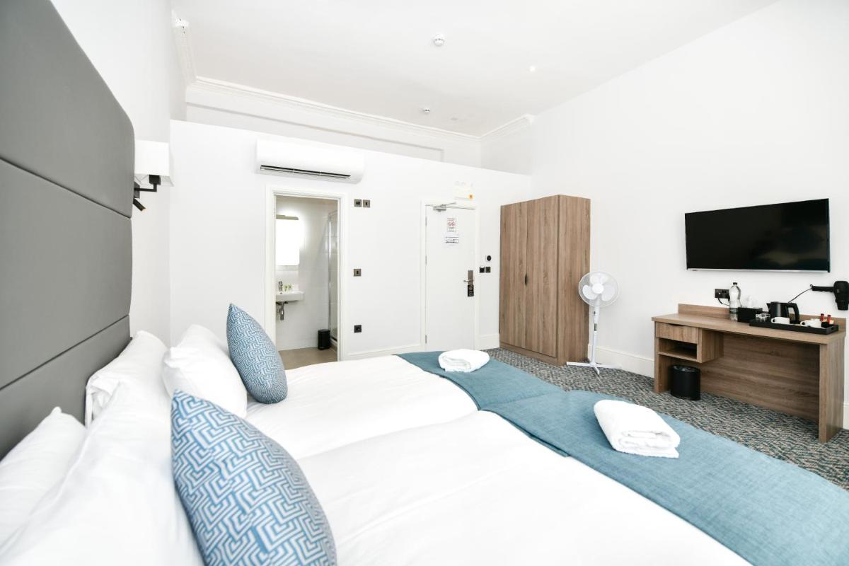The J Hyde Park 28