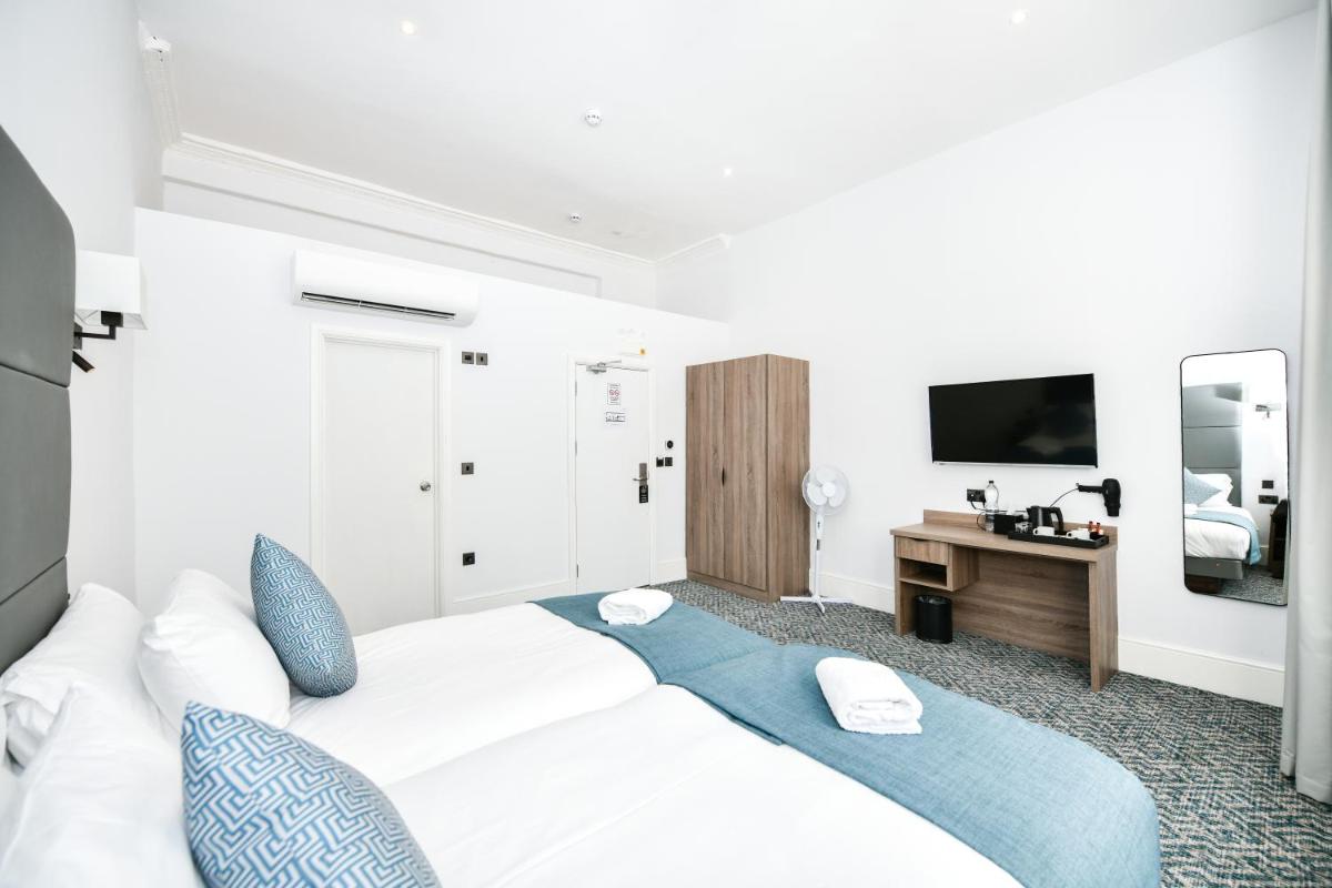 The J Hyde Park 33