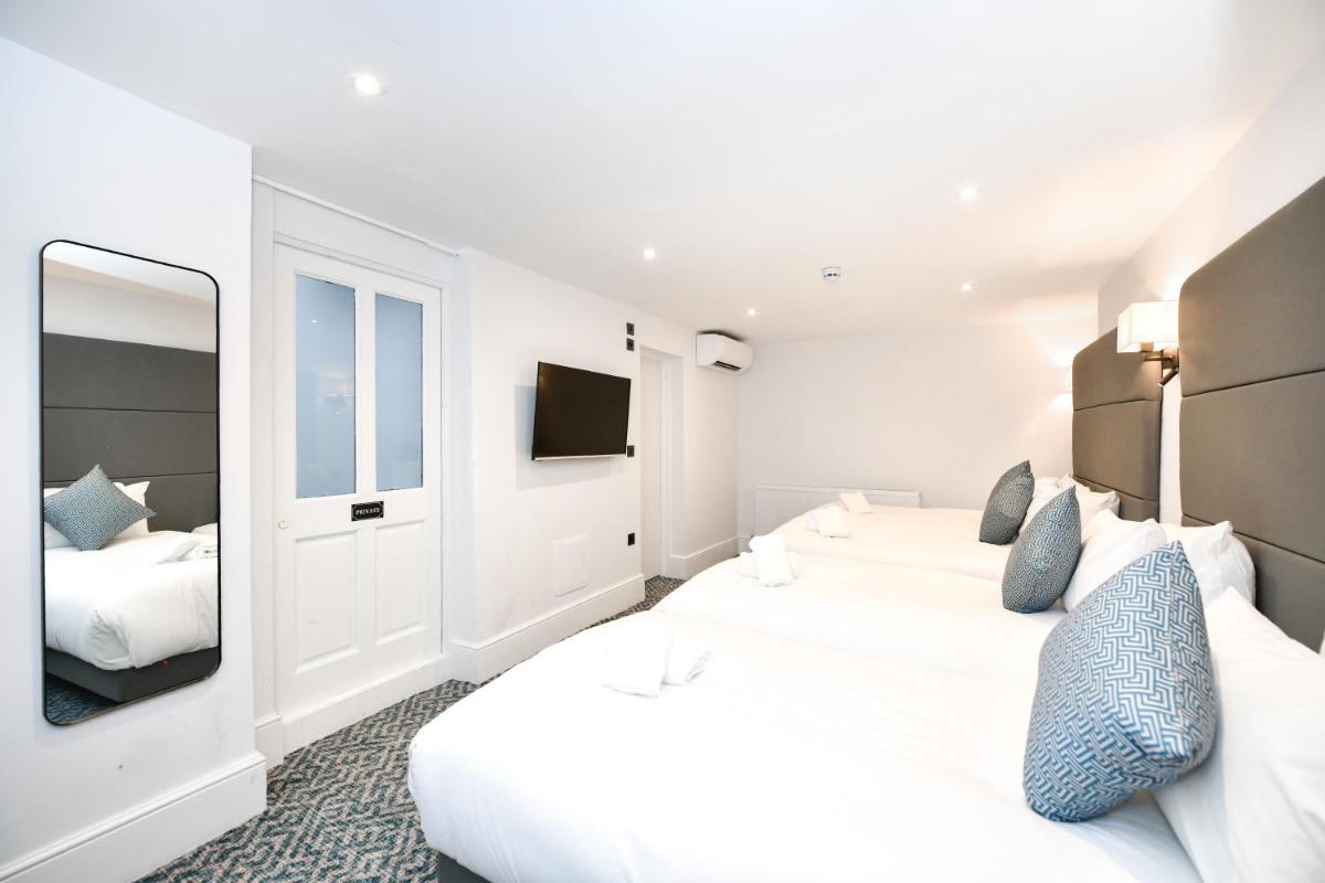The J Hyde Park 49