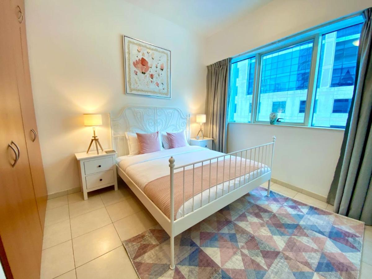 Dubai Marina - 5 bedroom, resort feel, great Amenities
