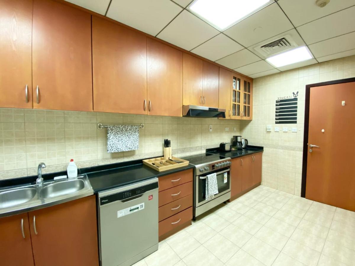 Dubai Marina - 5 bedroom, resort feel, great Amenities