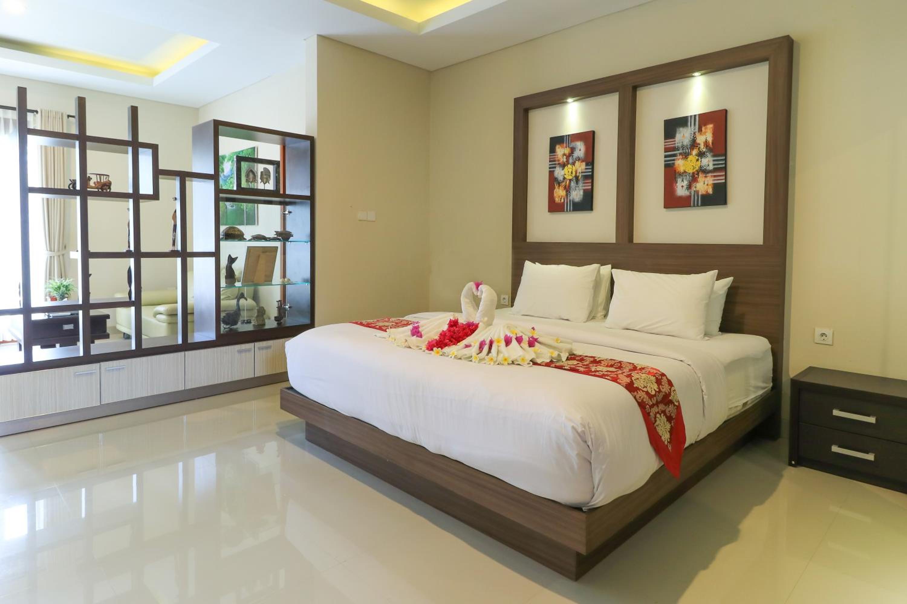 Royal Majesty Villas Jimbaran view 3