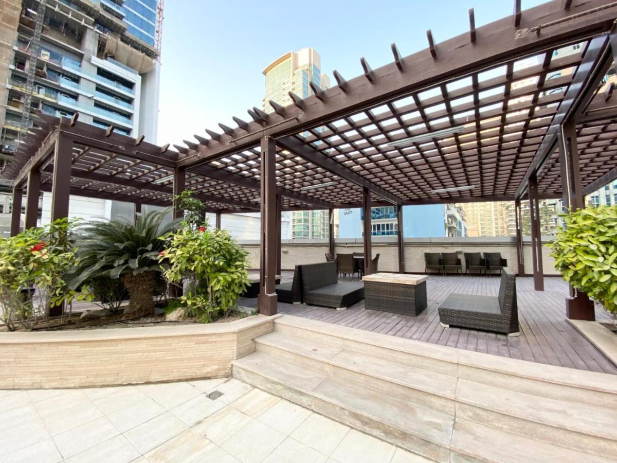 Dubai Marina - 5 bedroom, resort feel, great Amenities