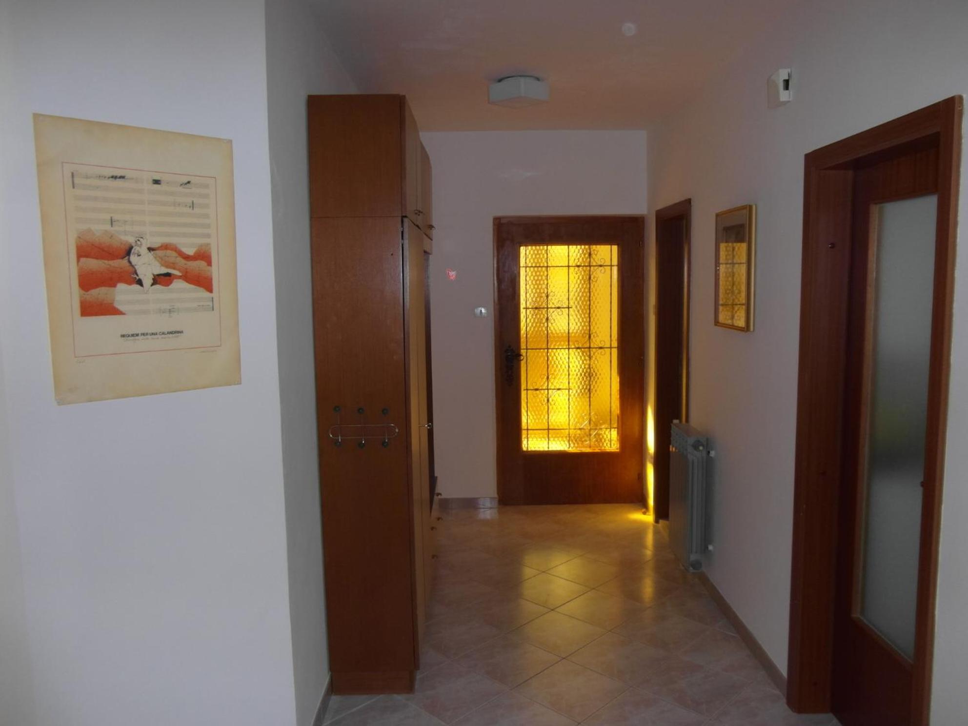Photo 34