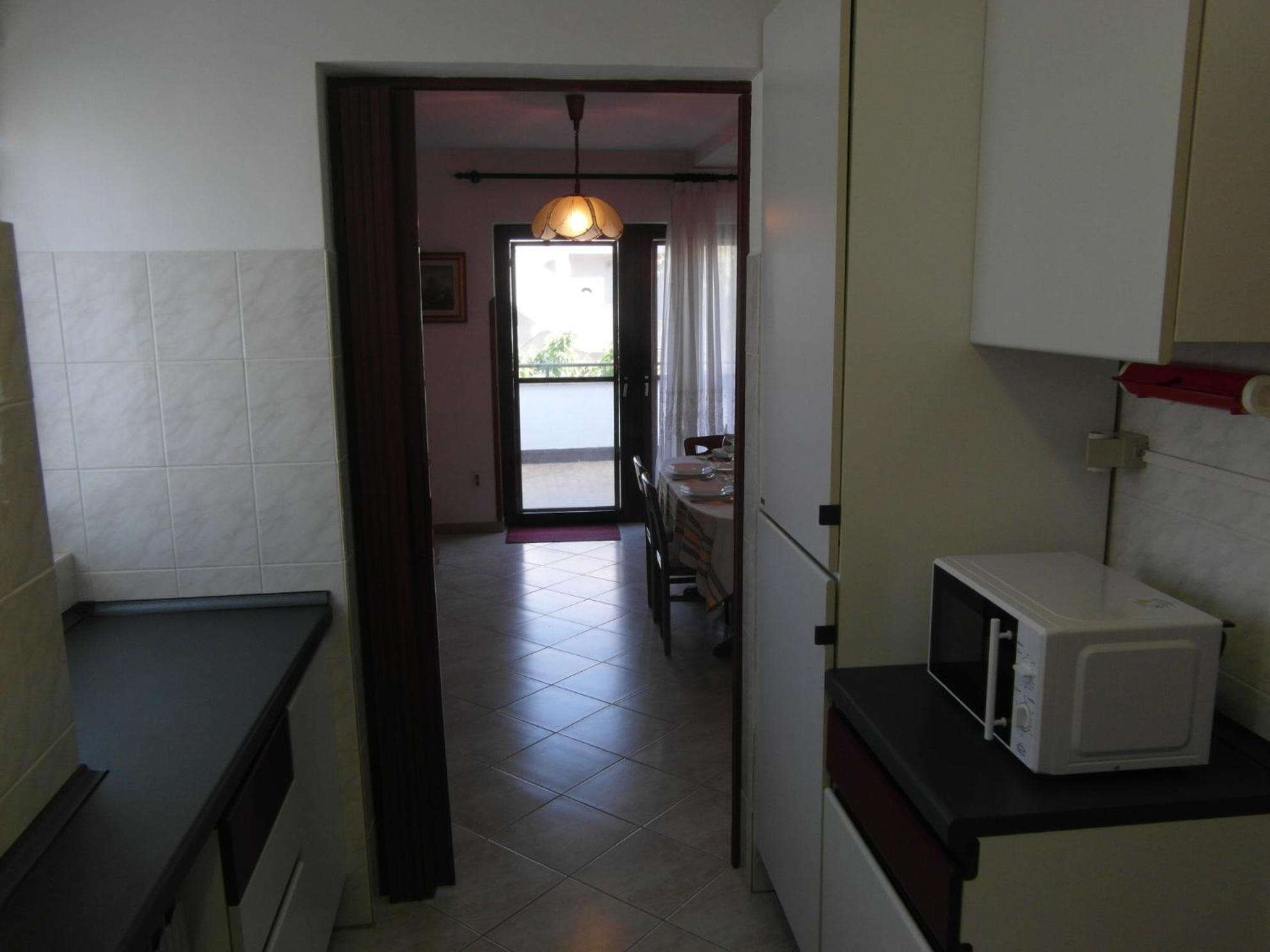 Apartments Ida, 100 m from the beach photo 4