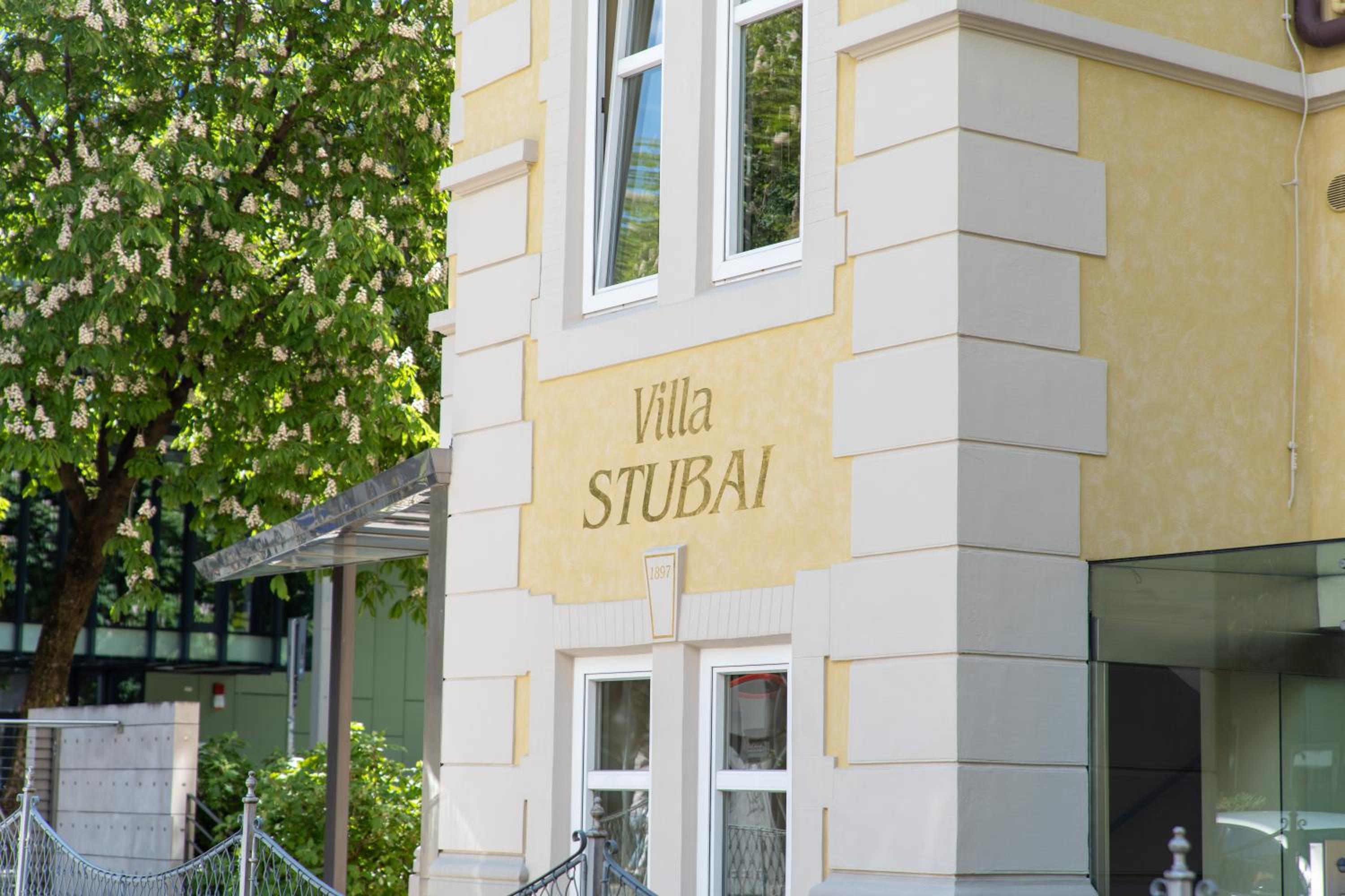 Photo 33