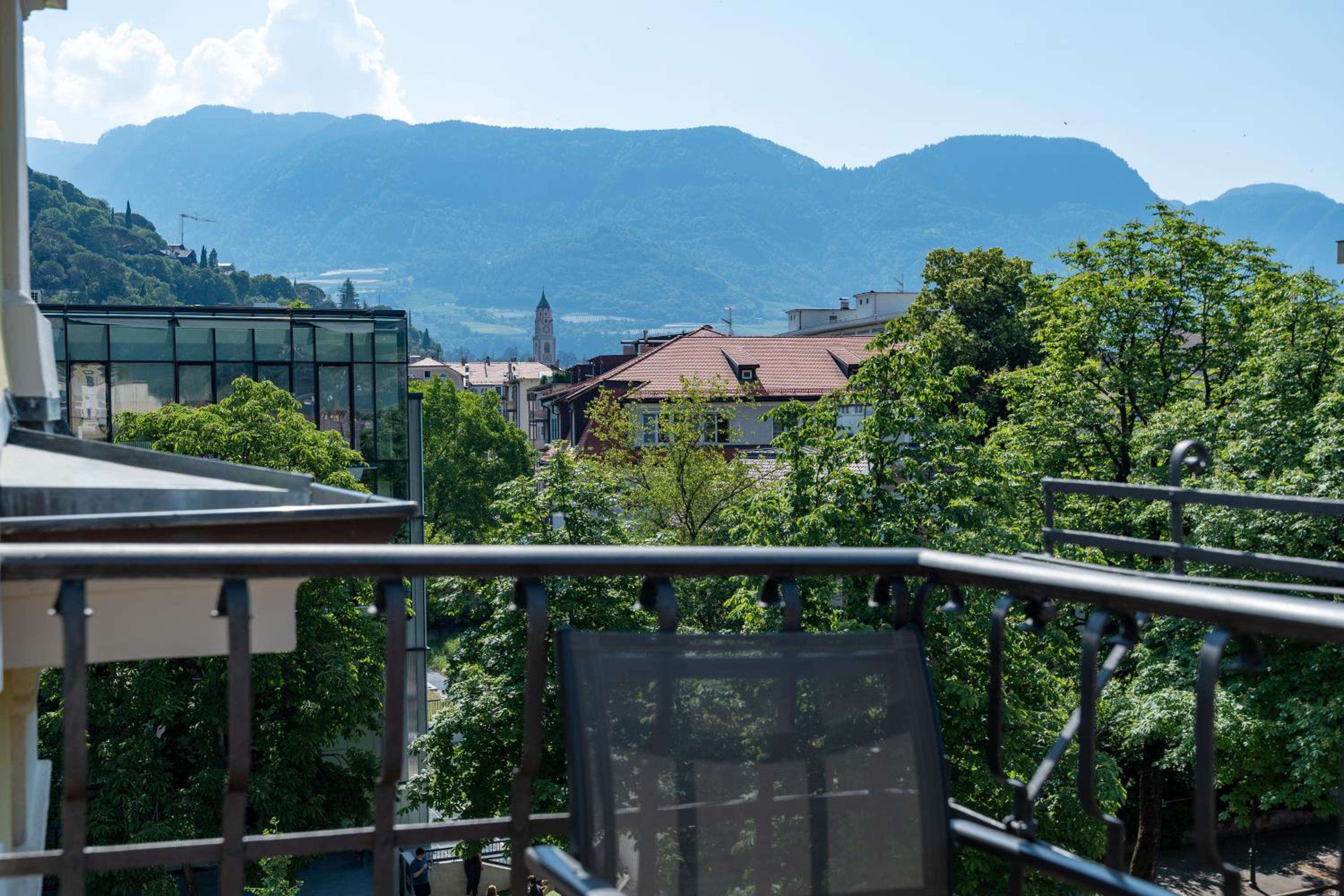 Villa Stubai - Penthouse in the heart of Merano photo 2
