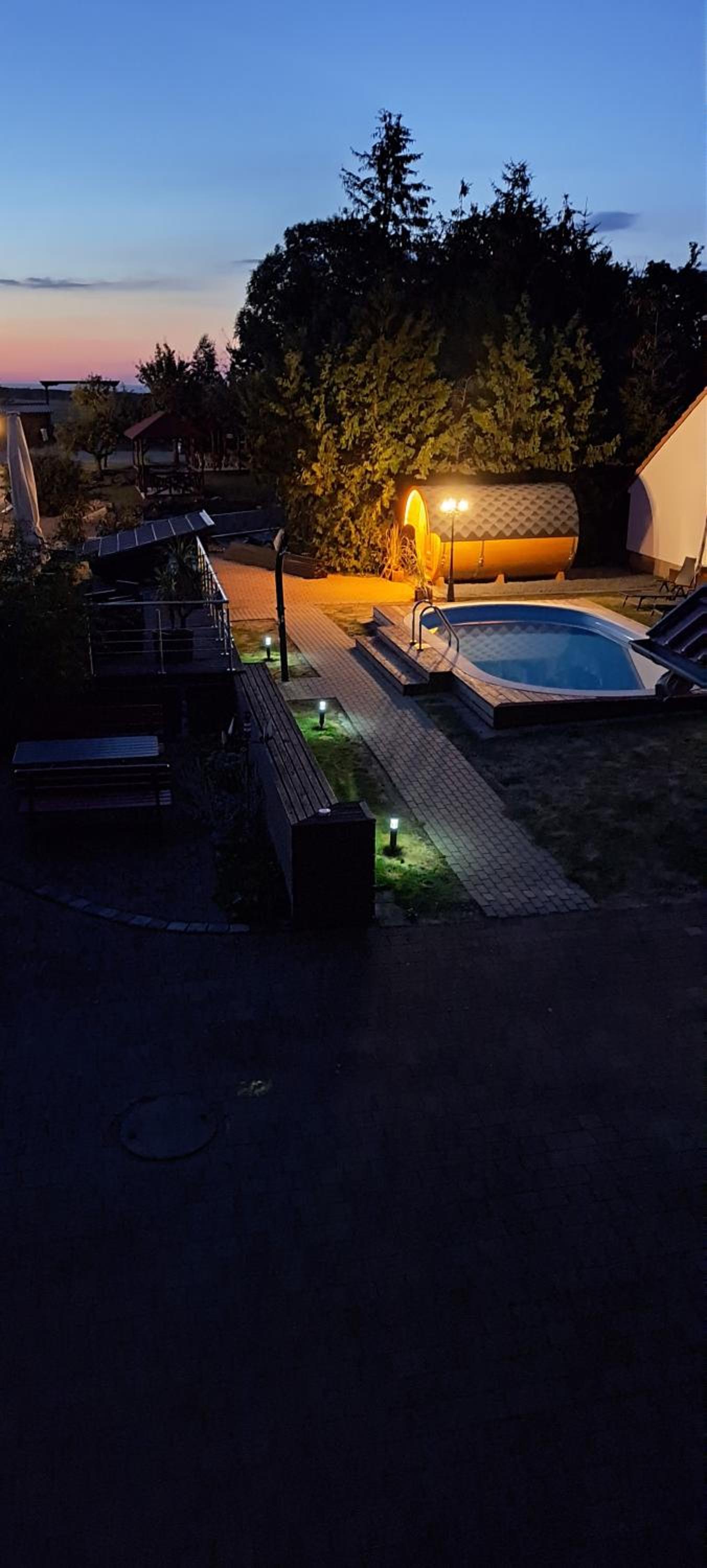Photo 46