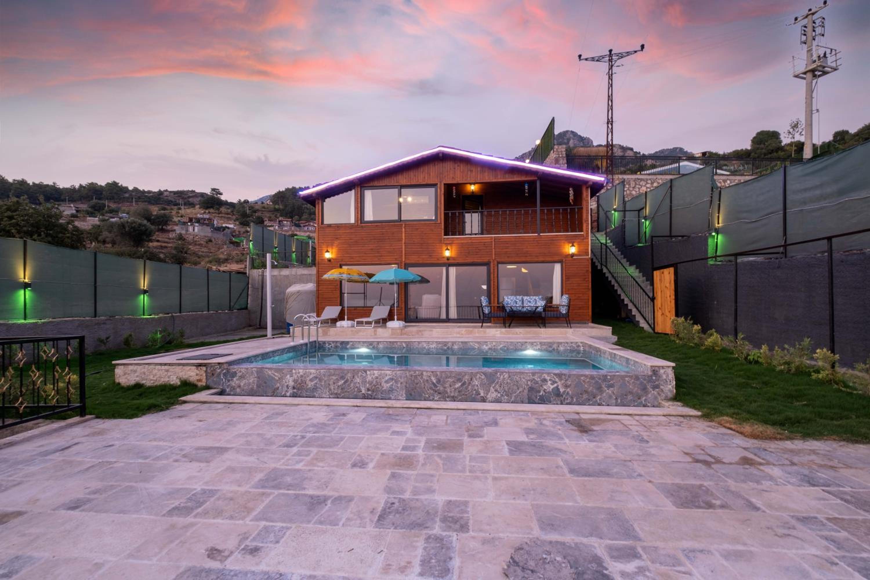 VILLA BLUE WIEV