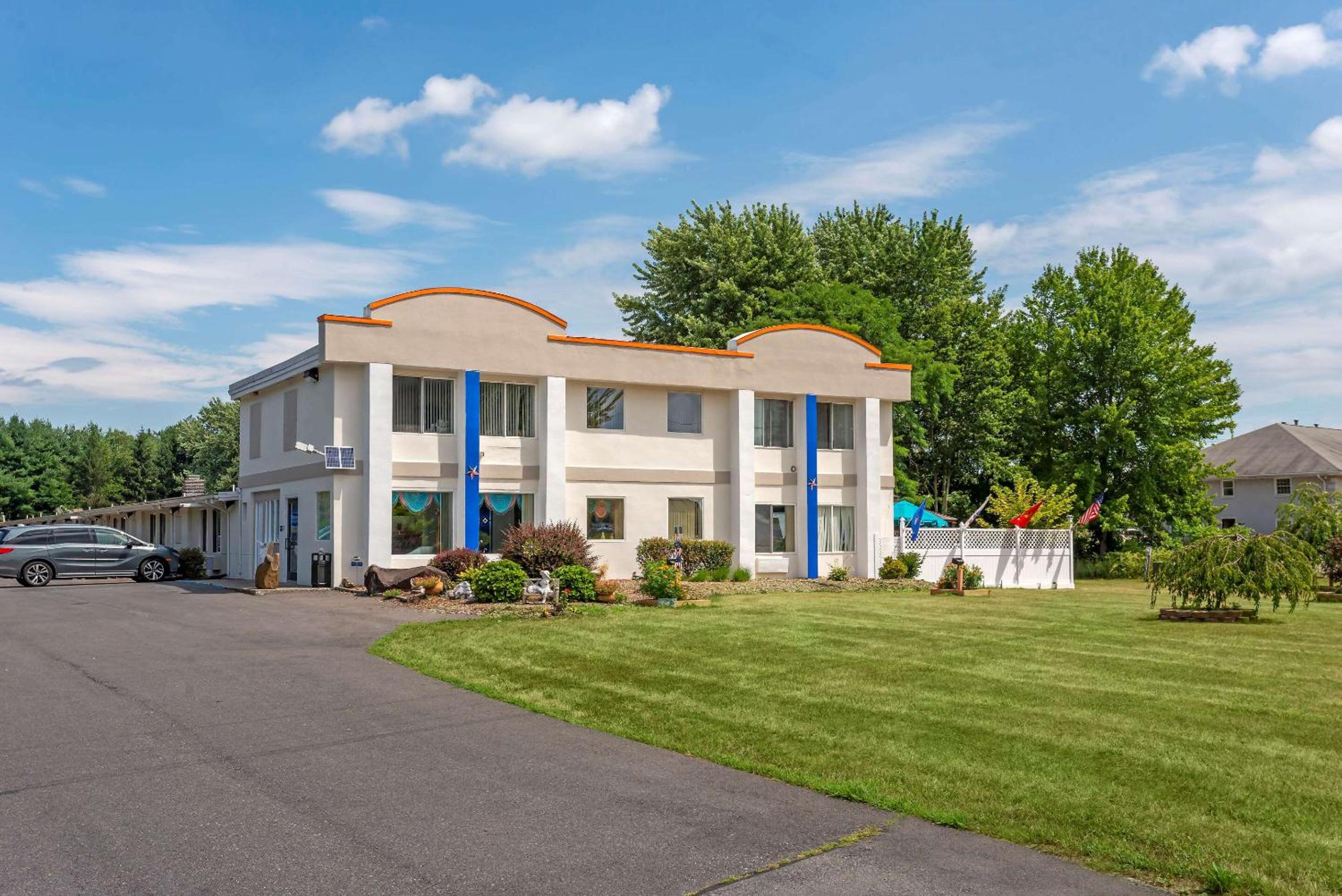 Rodeway Inn & Suites New Paltz - Hudson Valley view 2