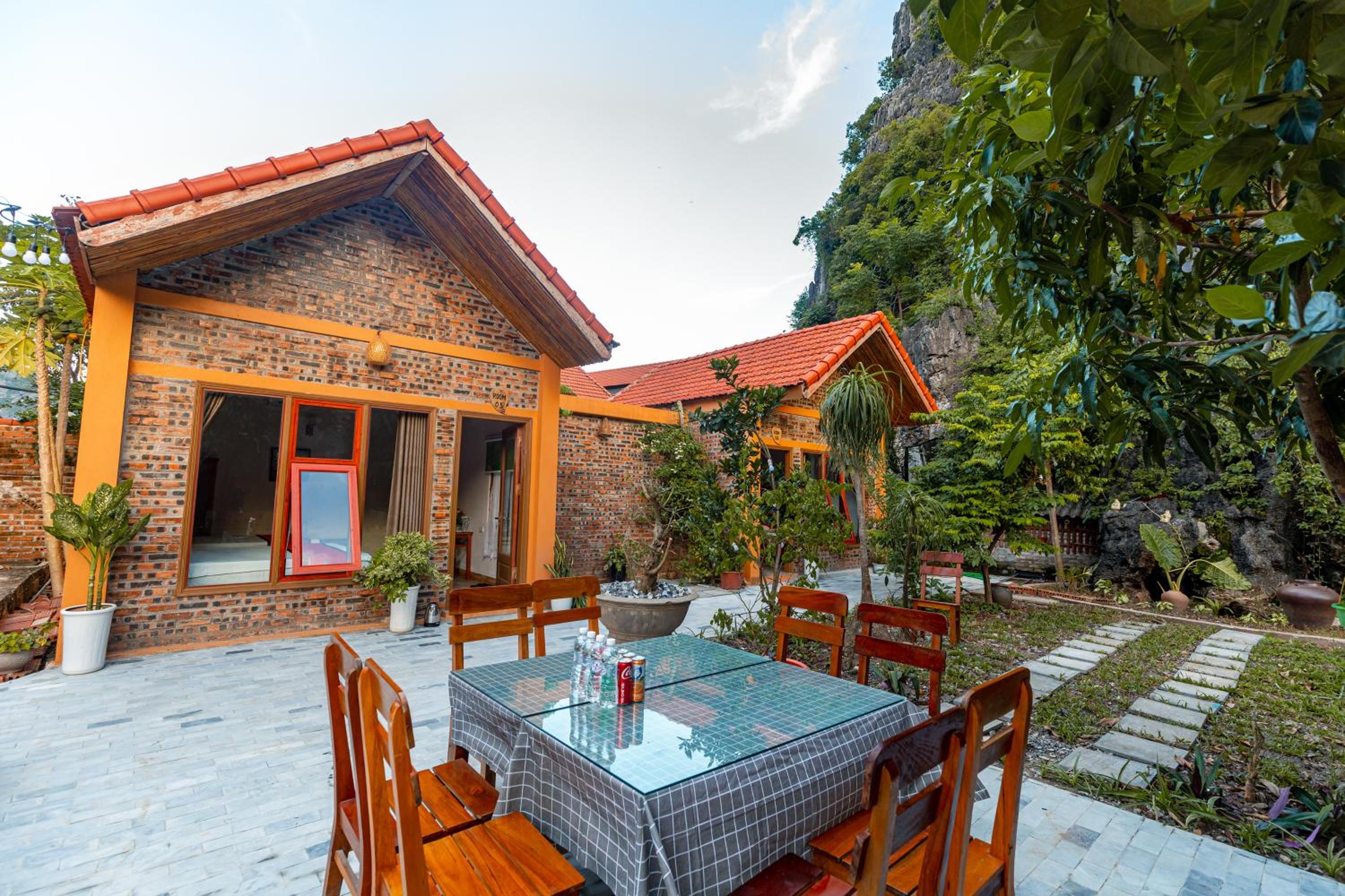 Tam Coc mountain bungalow 28