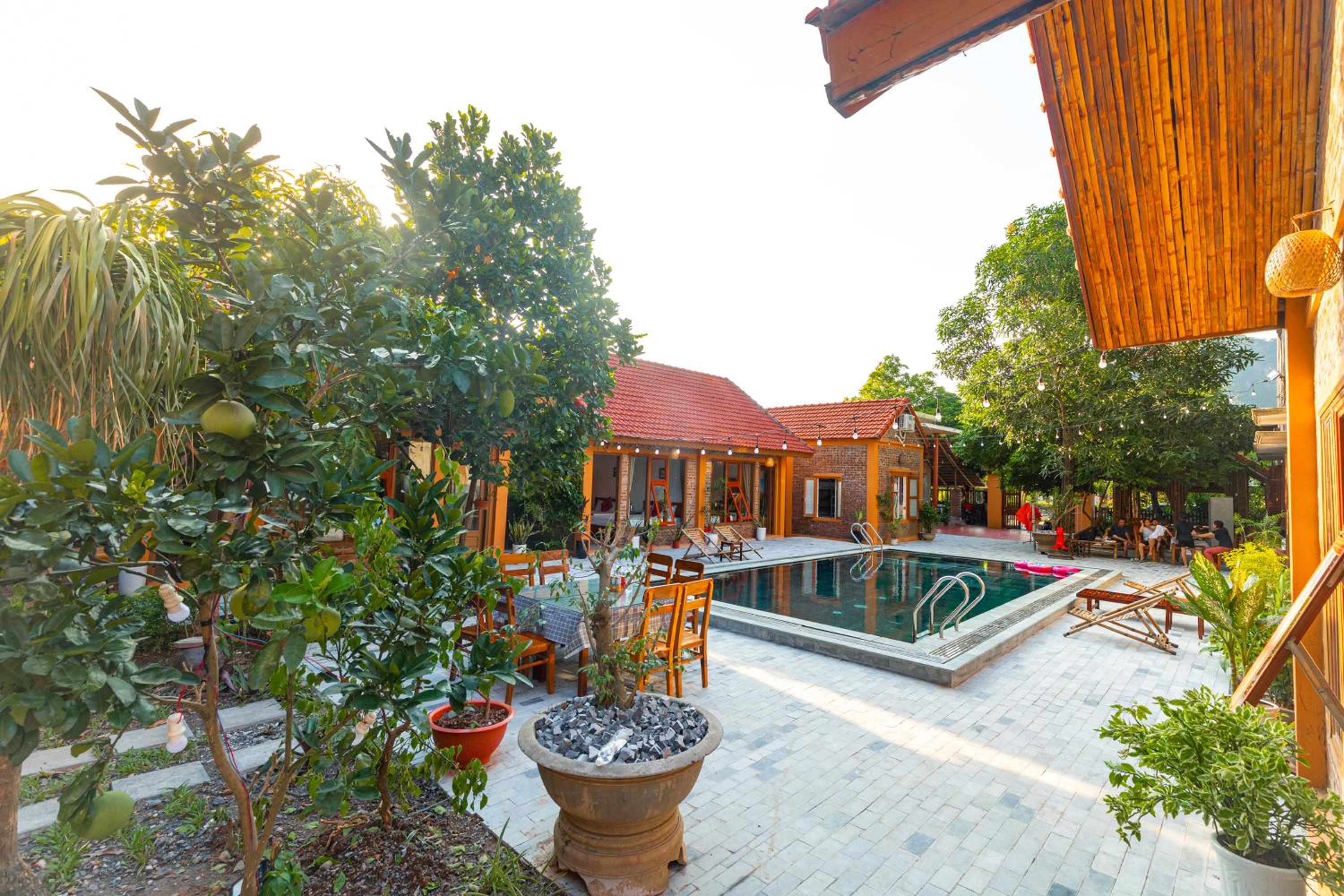 Tam Coc mountain bungalow 16