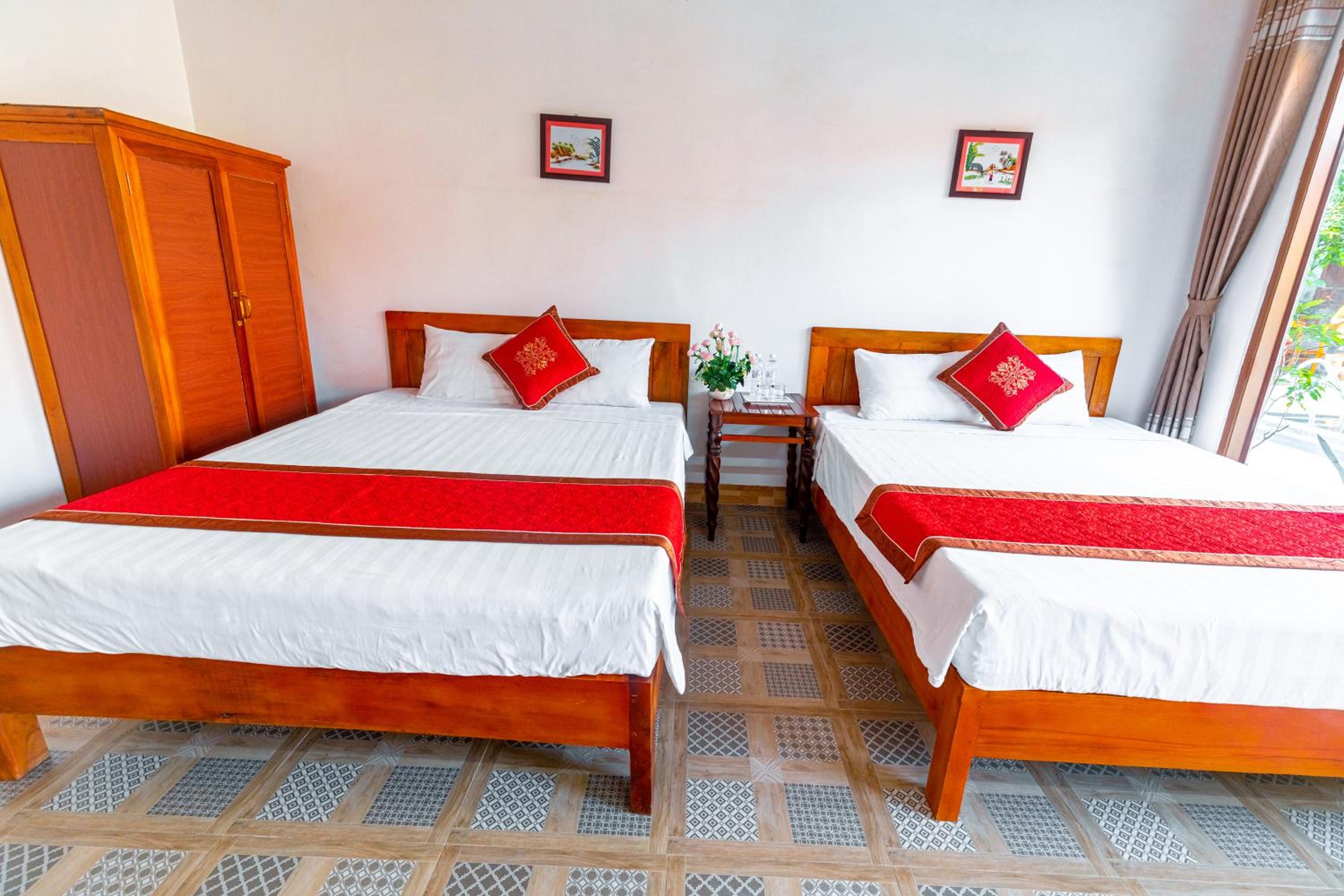 Tam Coc mountain bungalow 8
