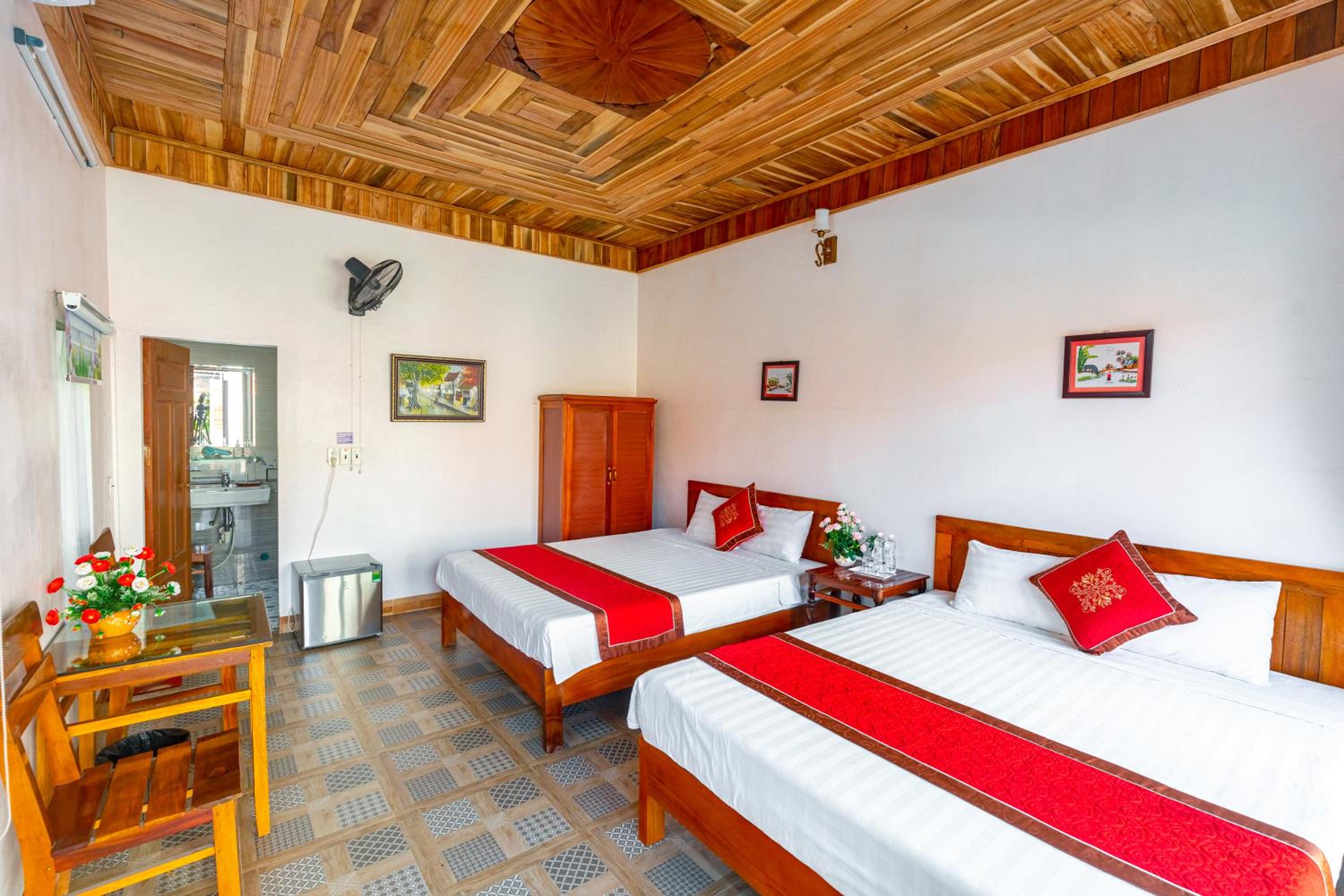 Tam Coc mountain bungalow 21