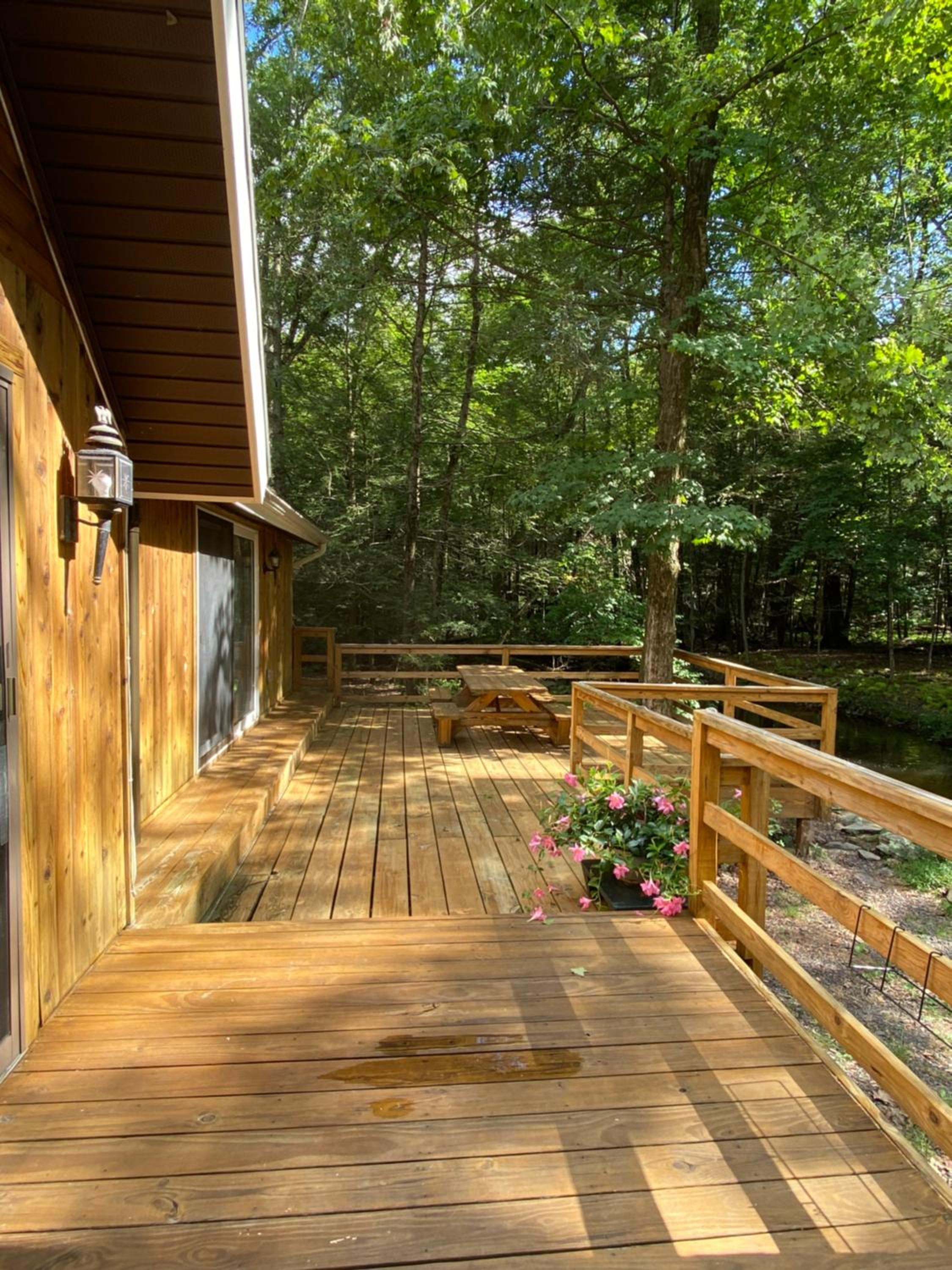 Secluded Chalet on Fishing Creek-Mins to Camelbk view 2