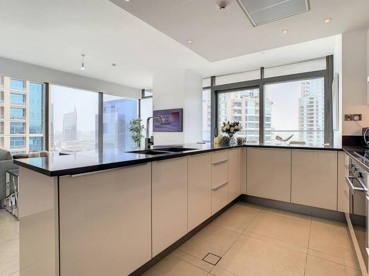 Key View - Marina Gate 1