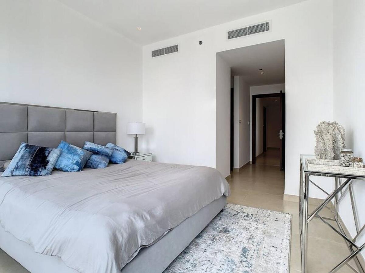 Key View - Marina Gate 1