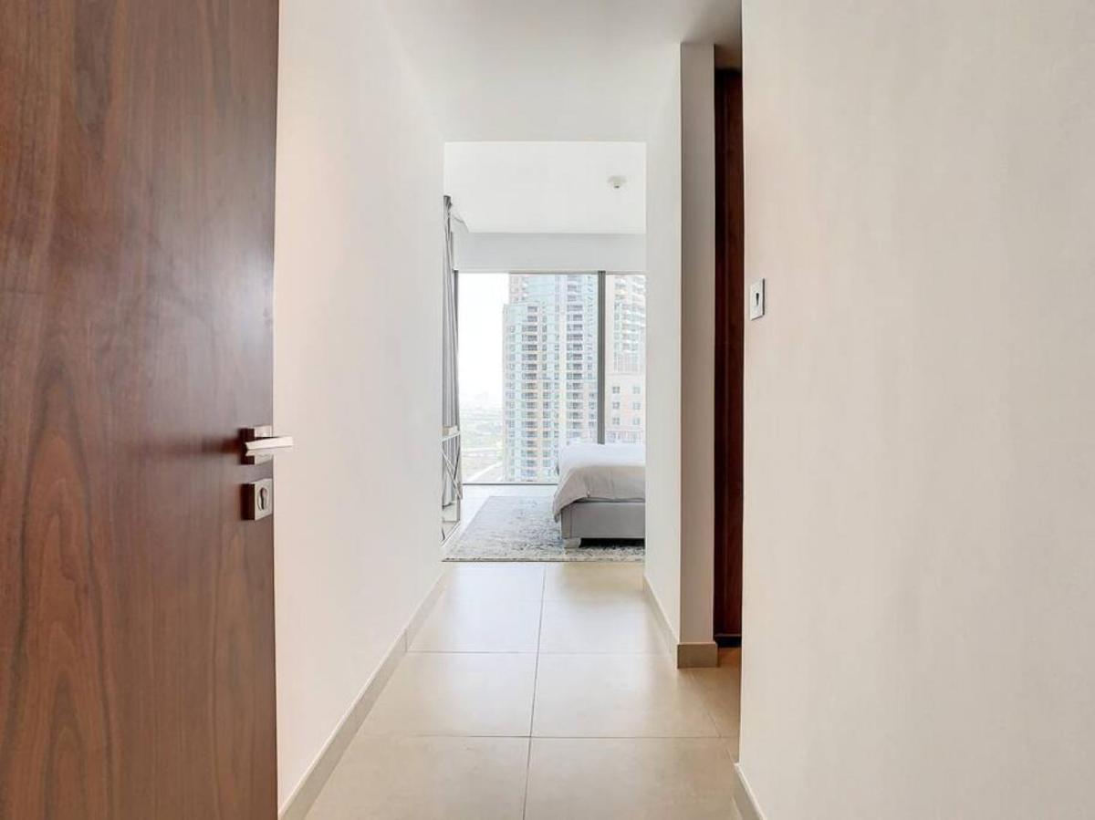 Key View - Marina Gate 1