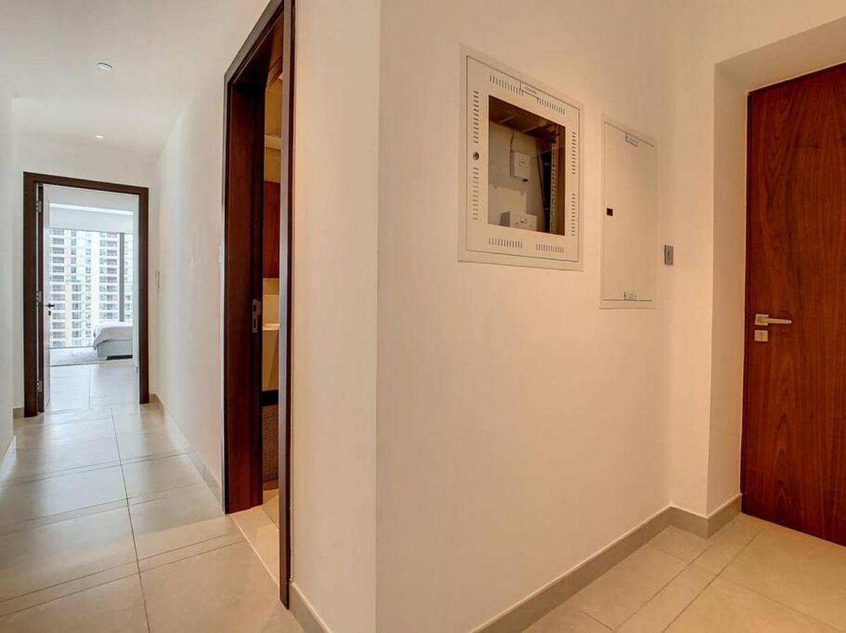 Key View - Marina Gate 1