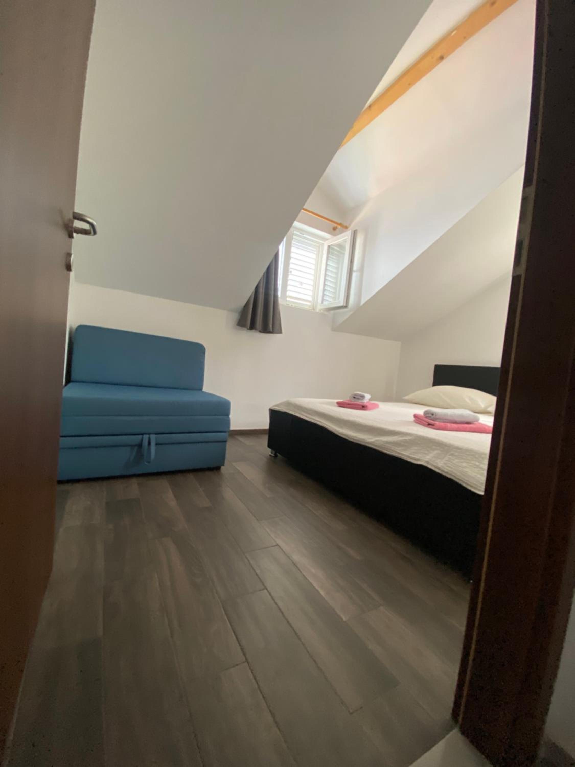 GUESTHOUSE RUZA SOBRA apartments in the attic of the house view 3