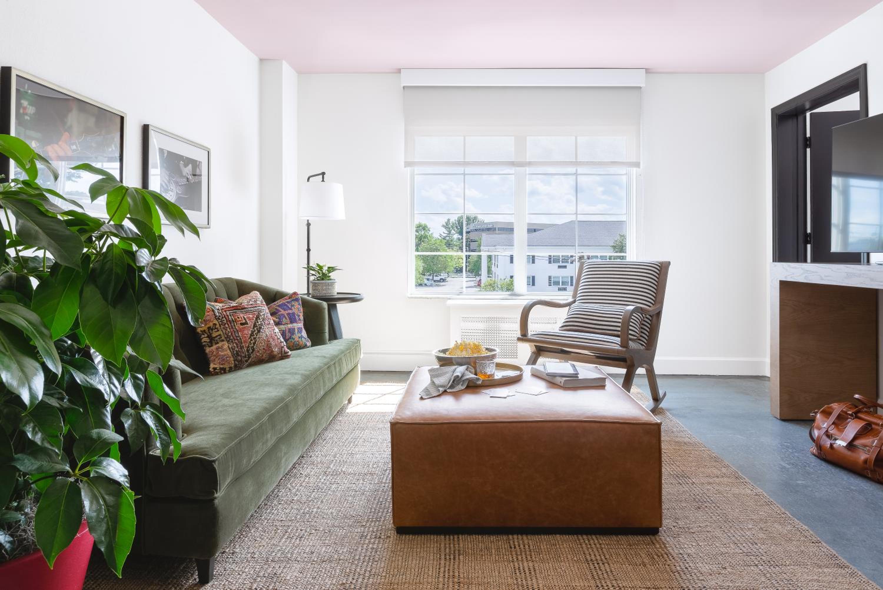 Lexington Vacations - Elwood Hotel Suites - Property Image 19