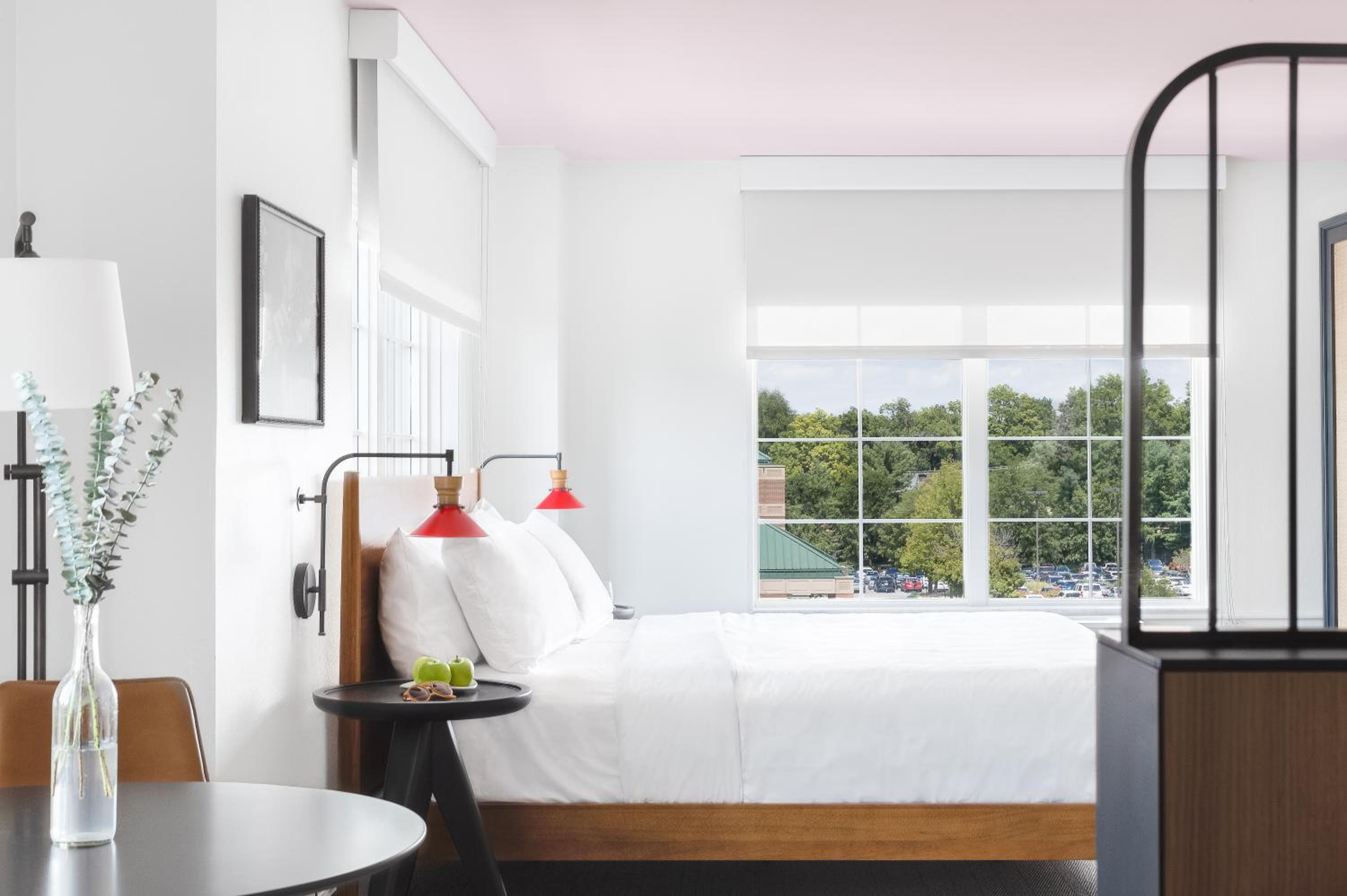 Lexington Vacations - Elwood Hotel Suites - Property Image 30