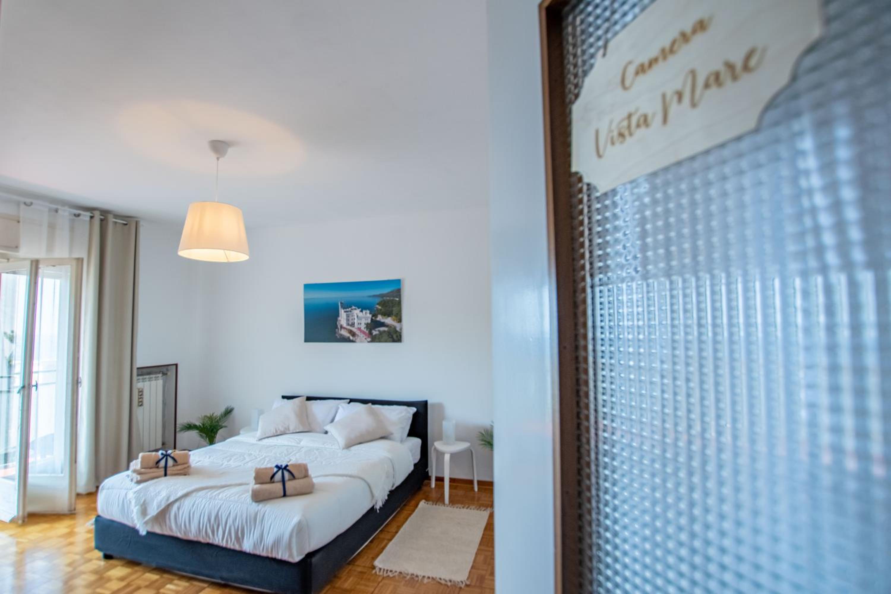 FREE PARKING - 8 posti letto e Terrazzo vista mare view 5