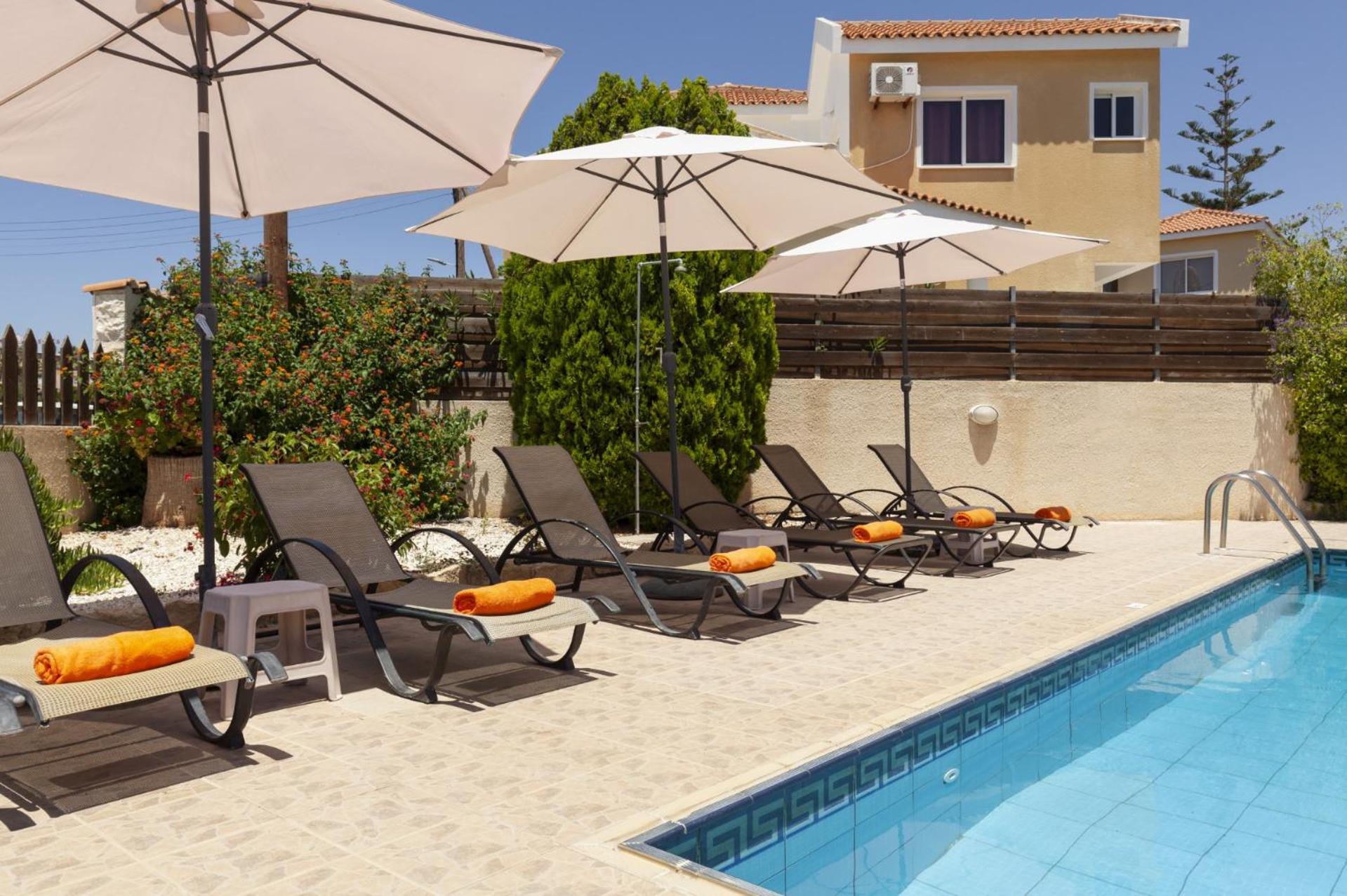Villa Camelia by Villa Plus