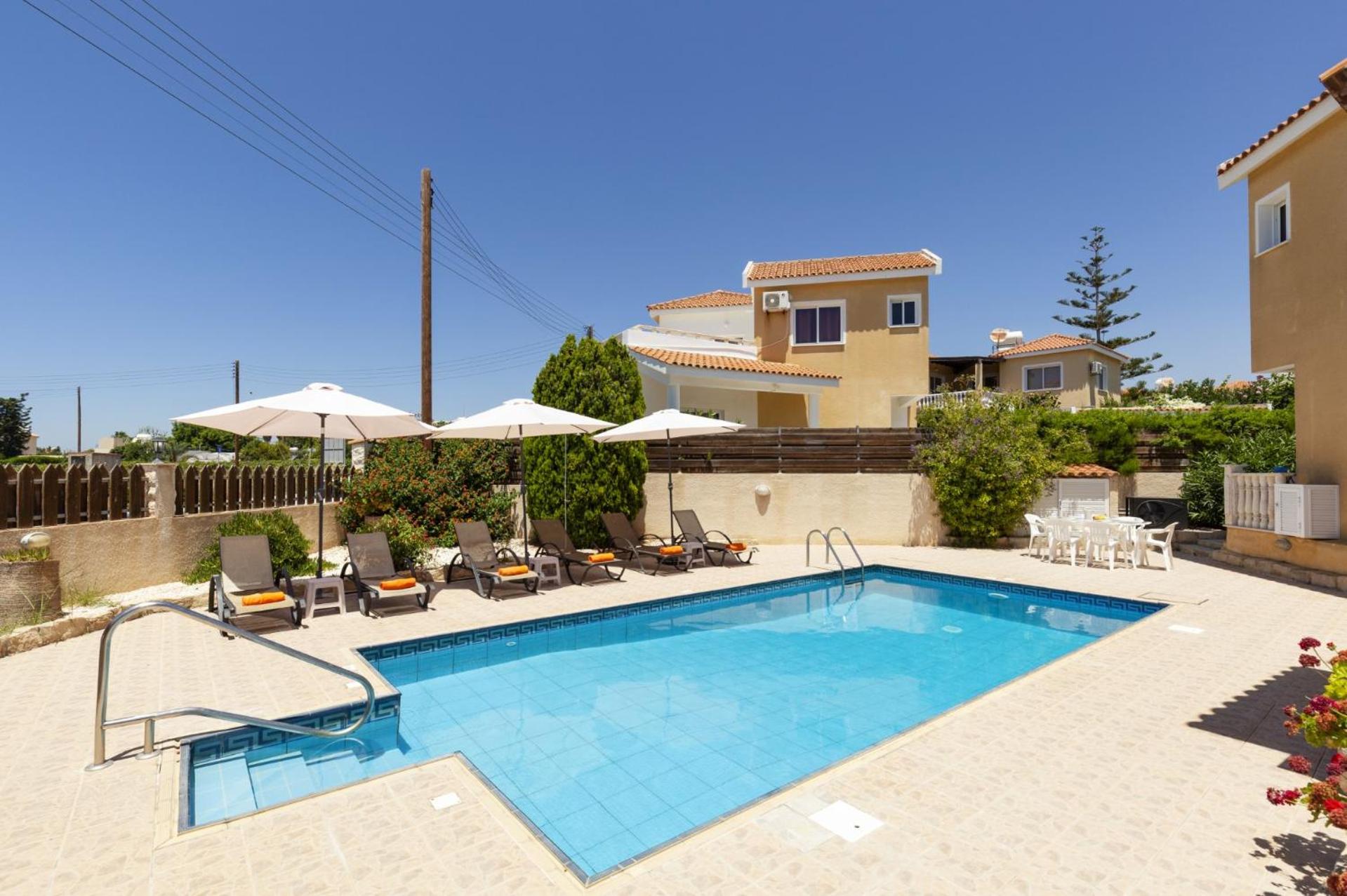 Villa Camelia by Villa Plus
