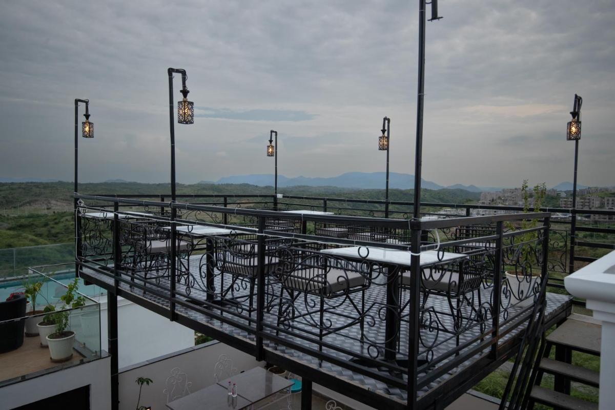outdoor BBQ area