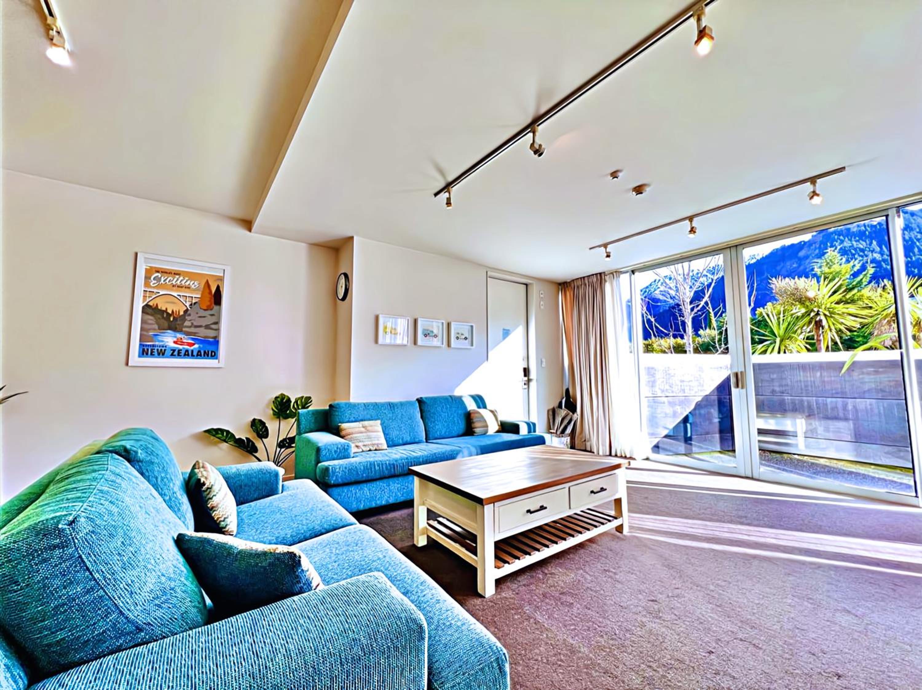 Travellers Delight Queenstown Hill view 3